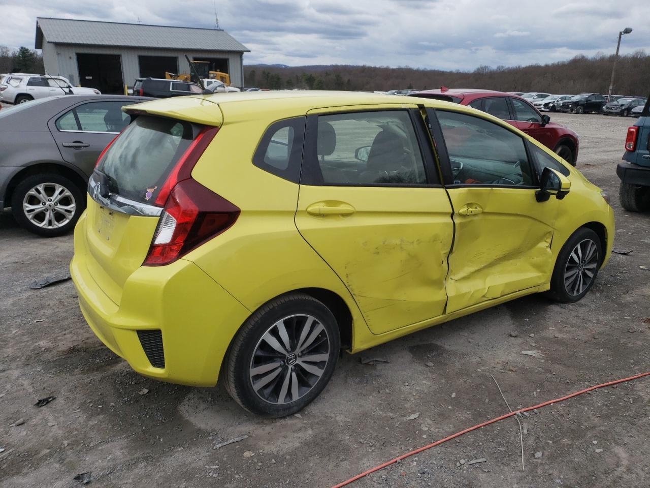 2016 HONDA FIT EX - JHMGK5H87GS016273 — photo 3