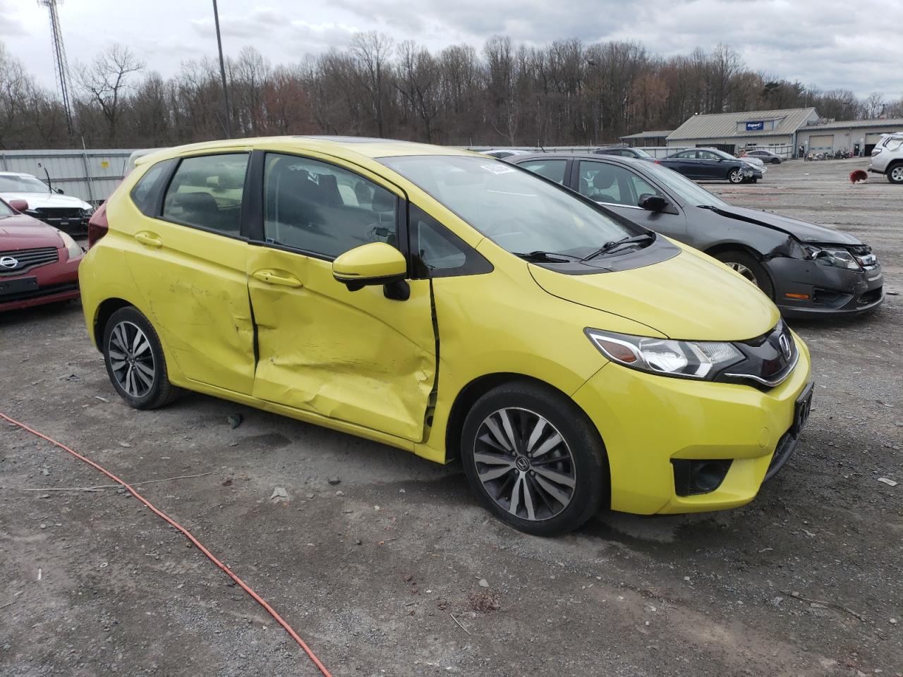 2016 HONDA FIT EX - JHMGK5H87GS016273 — photo 4