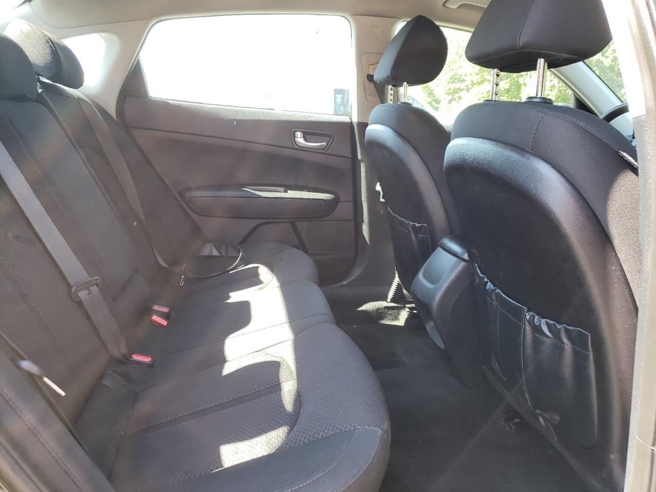 2016 KIA OPTIMA LX - 5XXGT4L37GG031581 — photo 10