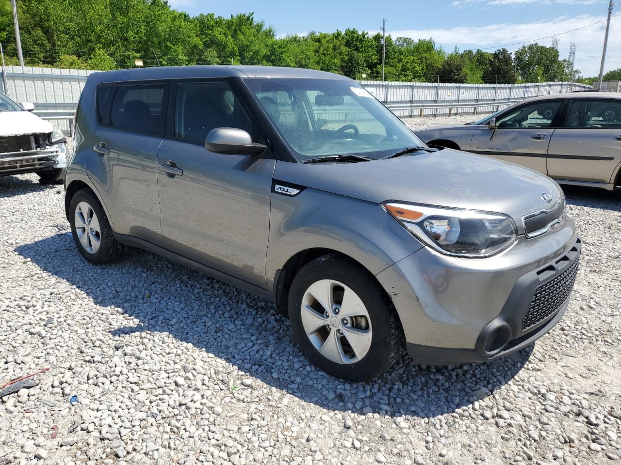 2016 KIA SOUL - KNDJN2A22G7398475 — photo 4