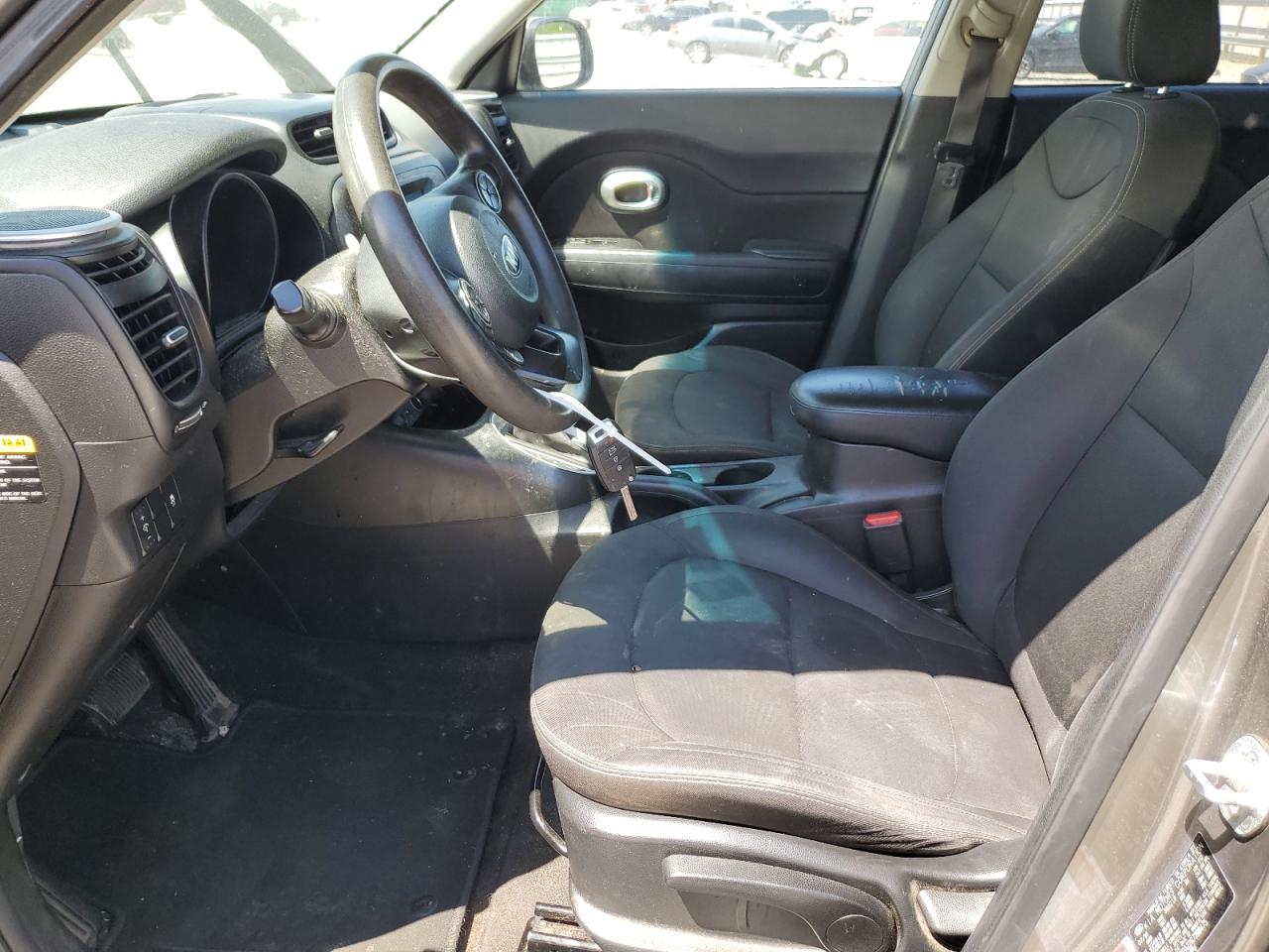 2016 KIA SOUL - KNDJN2A22G7398475 — photo 6