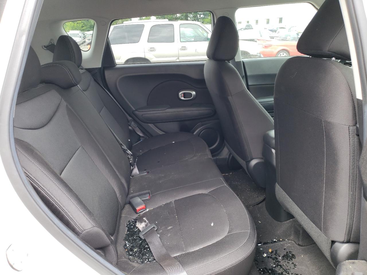 2016 KIA SOUL - KNDJN2A25G7393173 — photo 10