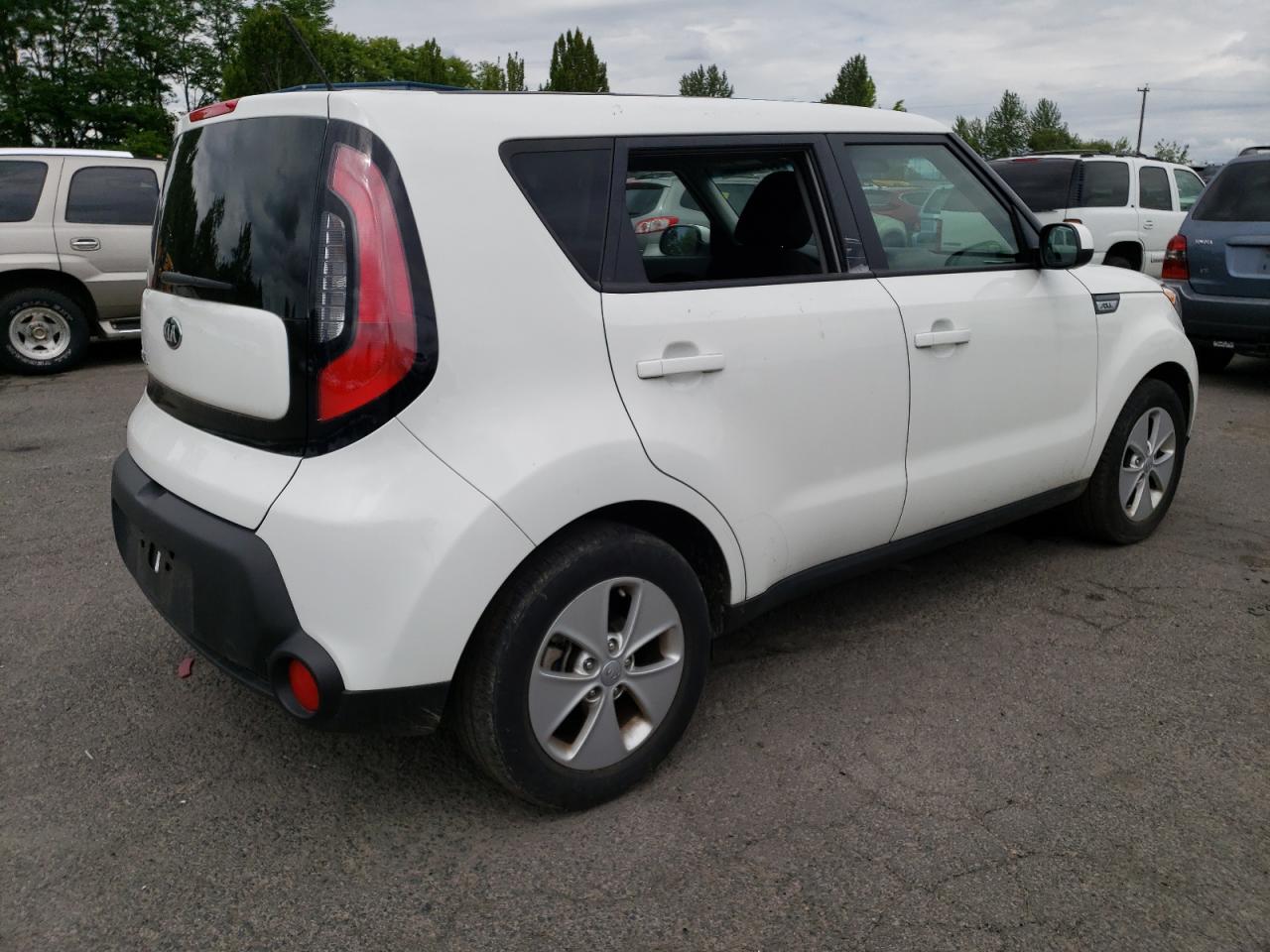 2016 KIA SOUL - KNDJN2A25G7393173 — photo 3