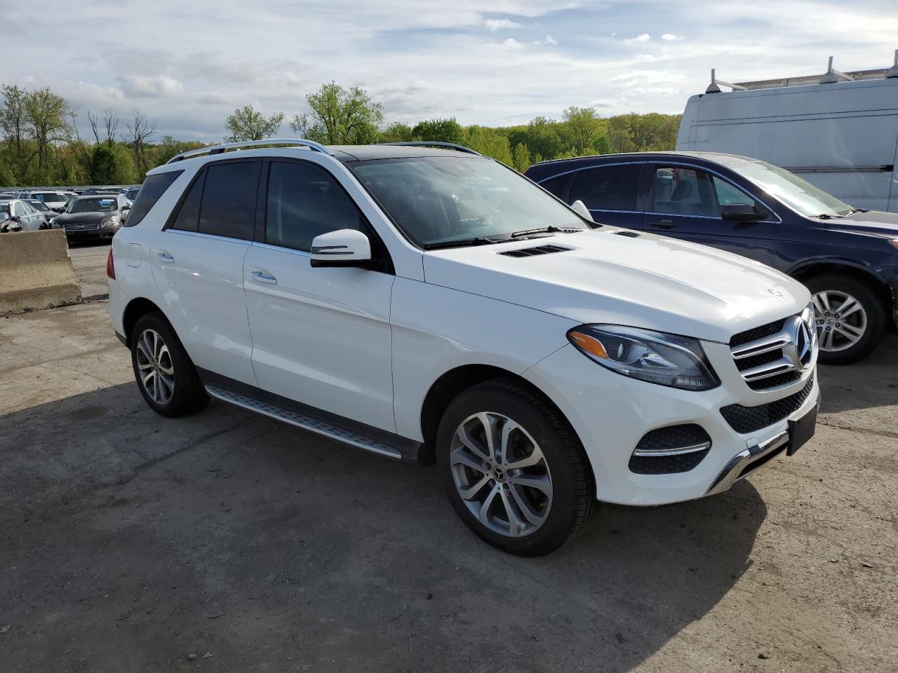 2016 MERCEDES-BENZ GLE 350 4M - 4JGDA5HB5GA640898 — photo 4