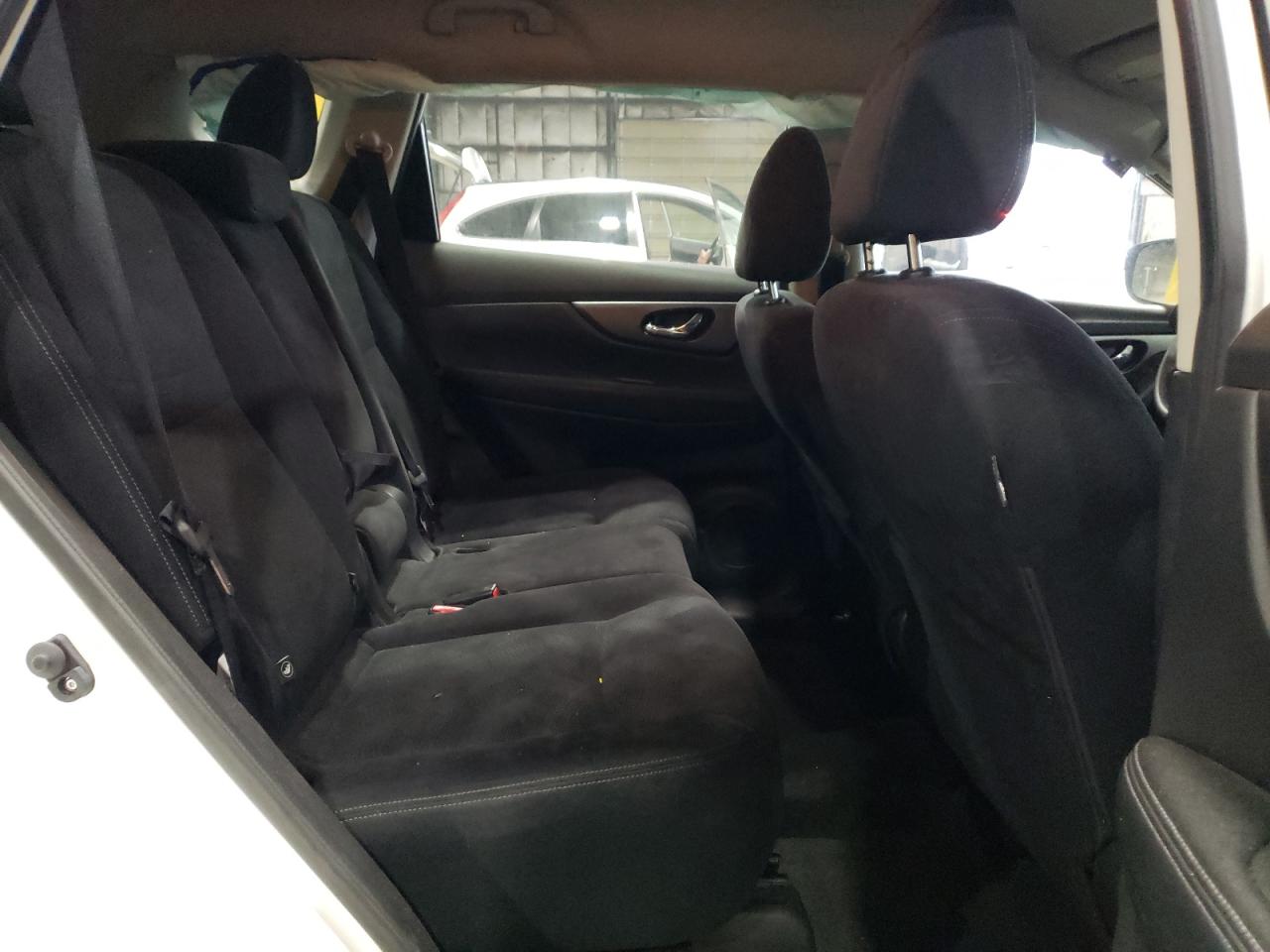 2016 NISSAN ROGUE S - JN8AT2MT2GW018880 — photo 10