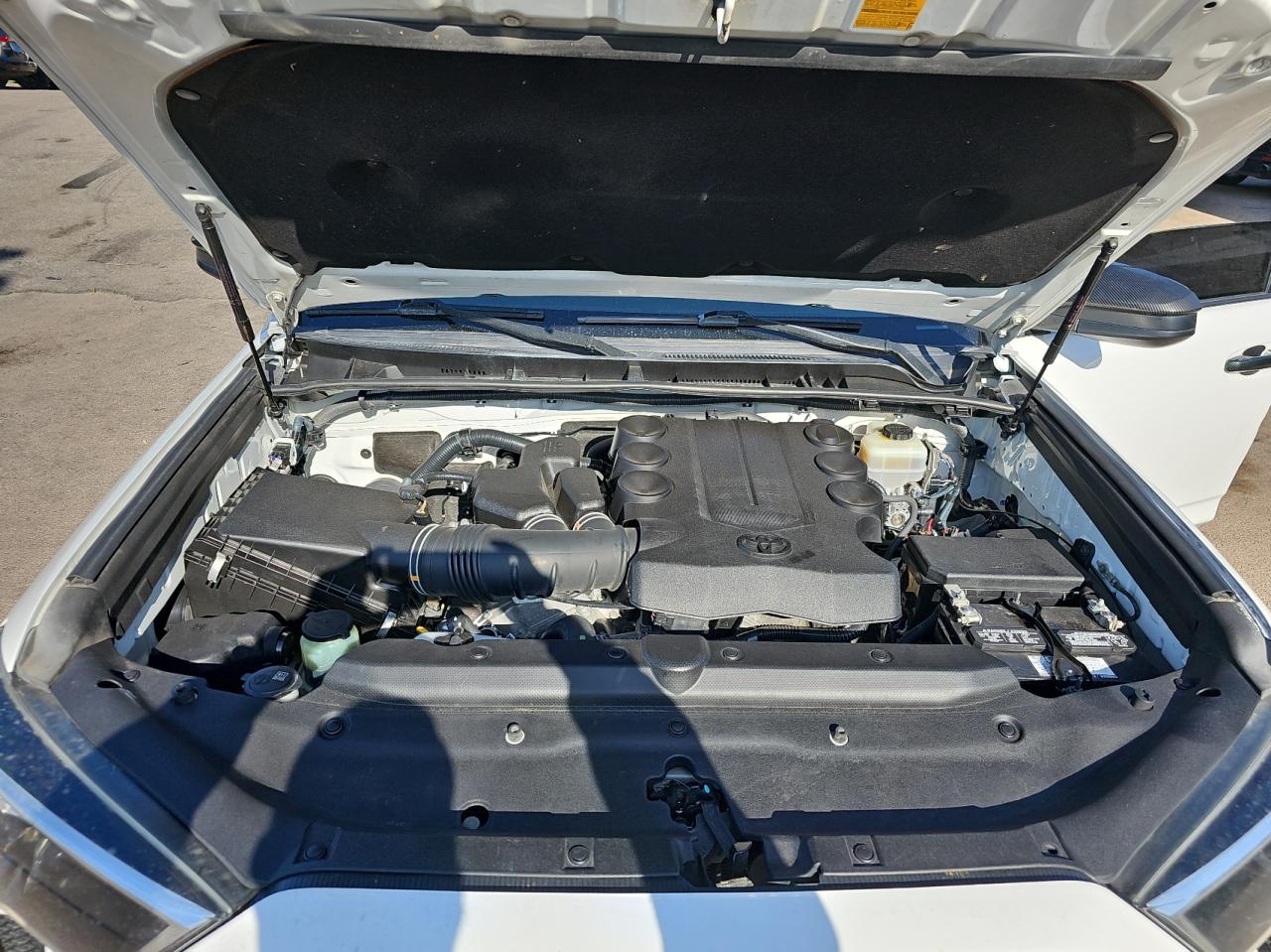 2016 TOYOTA 4RUNNER SR - JTEBU5JR3G5295238 — photo 6