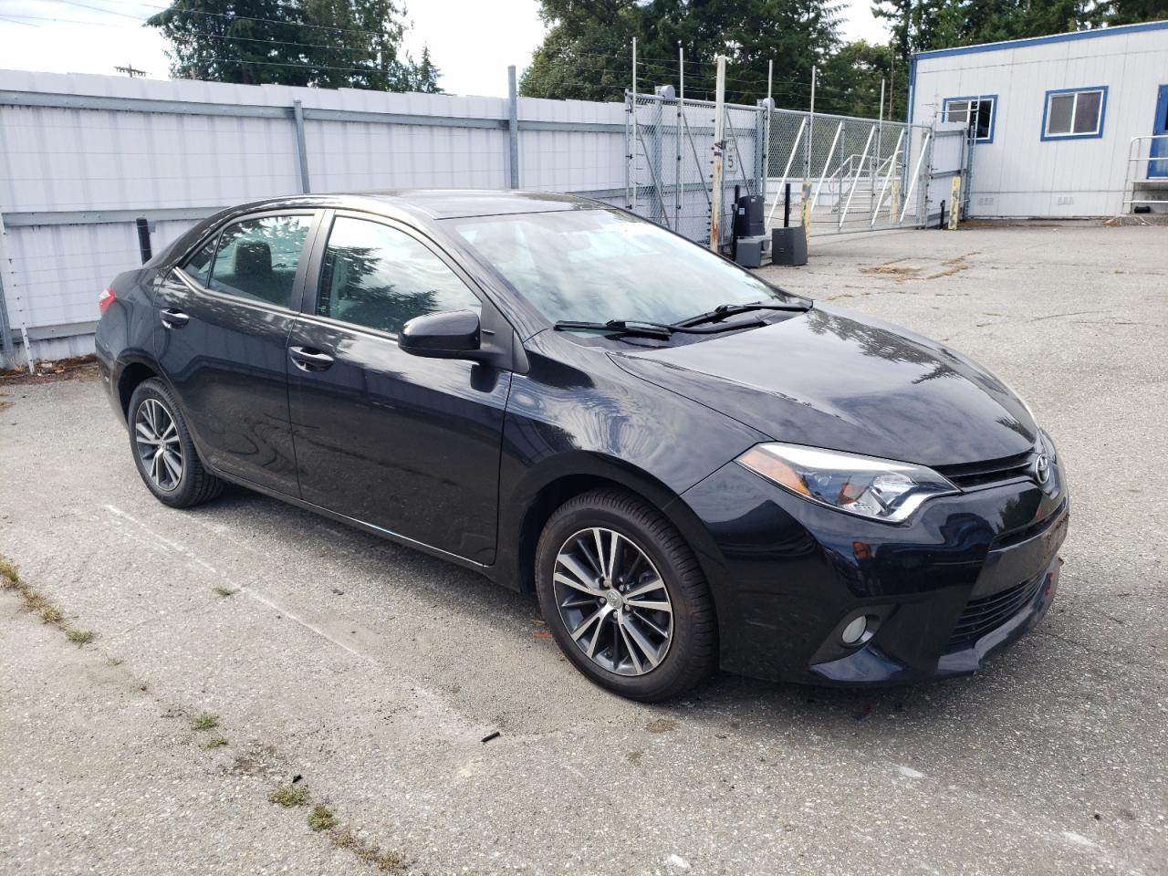 2016 TOYOTA COROLLA L - 5YFBURHE2GP536871 — photo 4