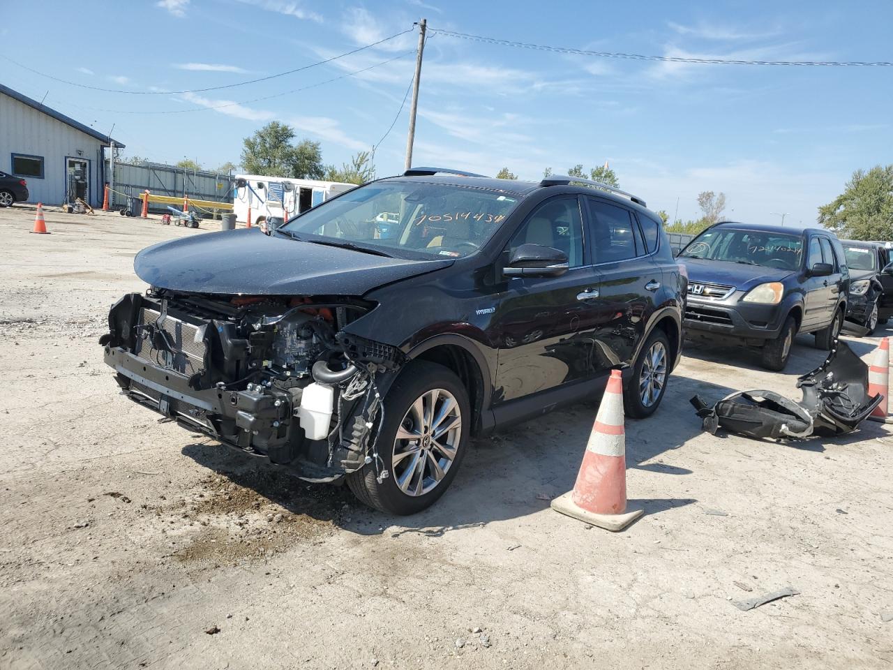 2016 TOYOTA RAV4 HV LI - JTMDJREV6GD033000 — photo 1