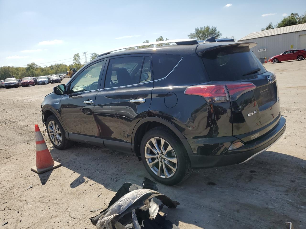 2016 TOYOTA RAV4 HV LI - JTMDJREV6GD033000 — photo 2