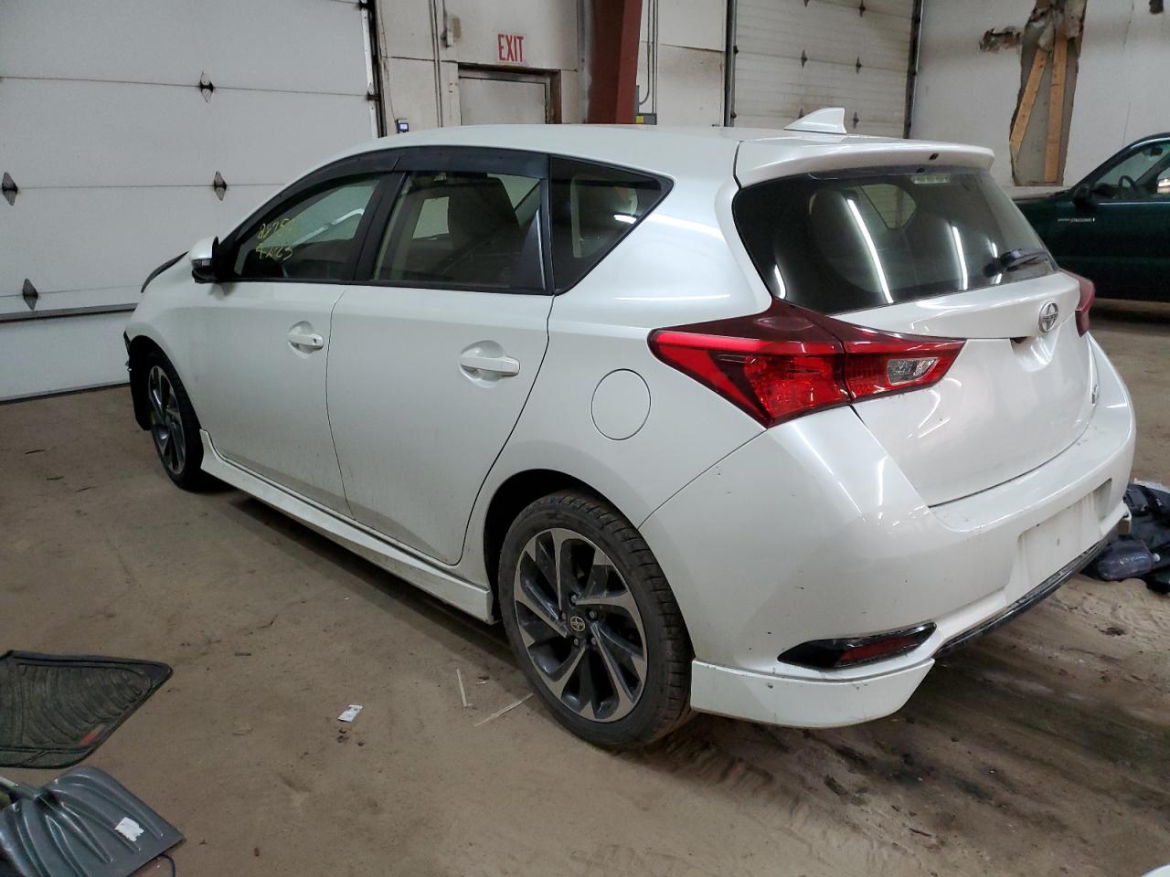 2016 TOYOTA SCION IM - JTNKARJE8GJ504610 — photo 2