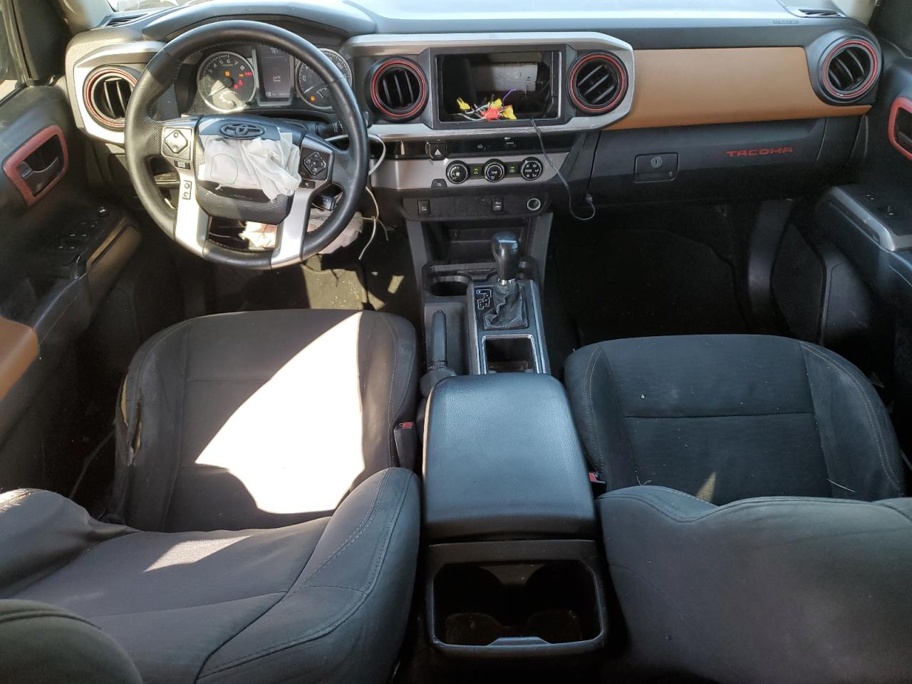 2016 TOYOTA TACOMA DOU - 5TFAZ5CN1GX005420 — photo 8