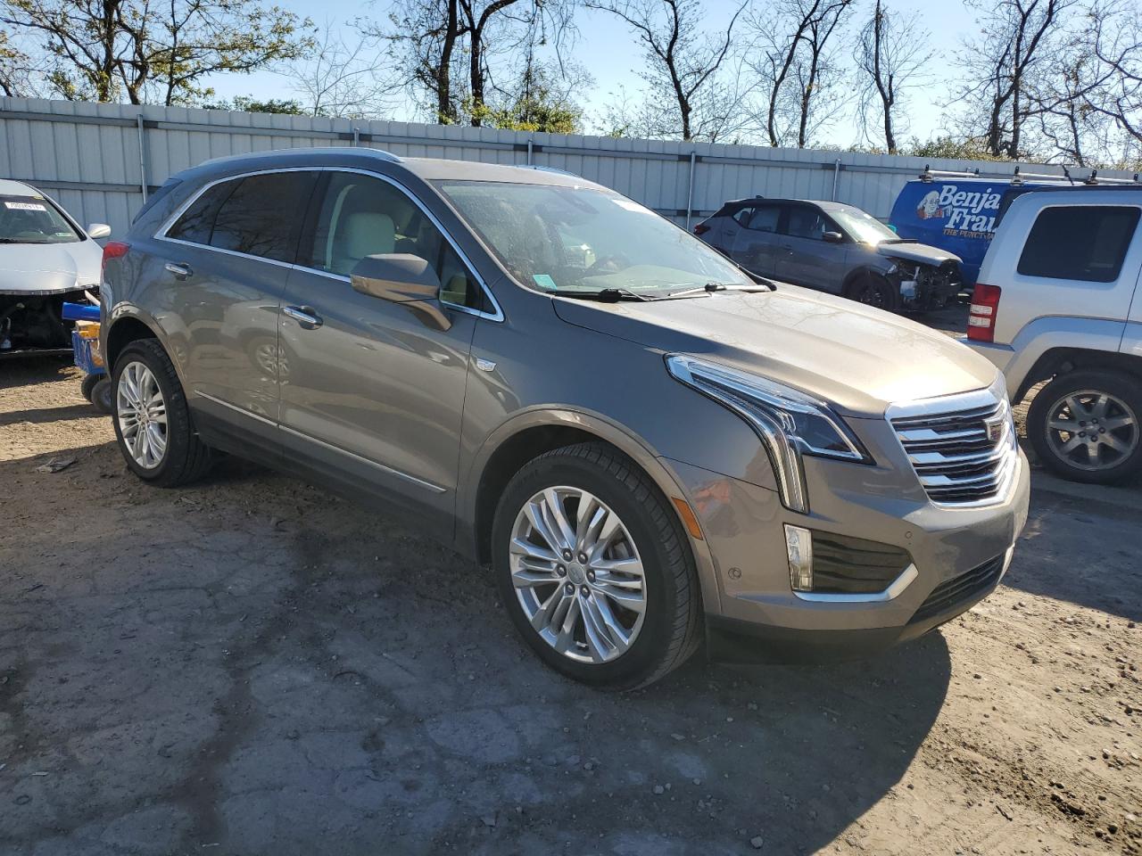 2017 CADILLAC XT5 PREMIU - 1GYKNERS9HZ273936 — photo 4
