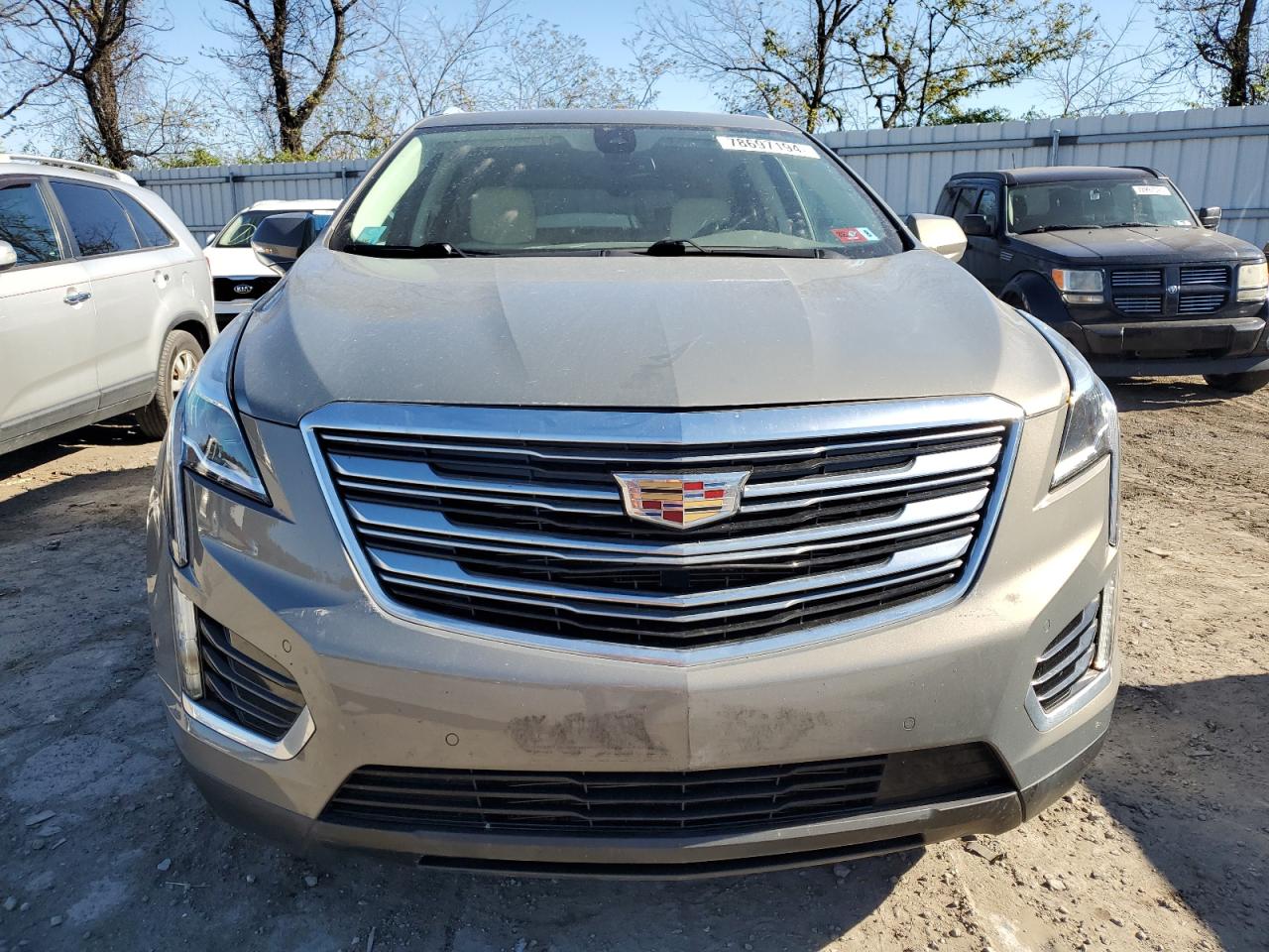2017 CADILLAC XT5 PREMIU - 1GYKNERS9HZ273936 — photo 5