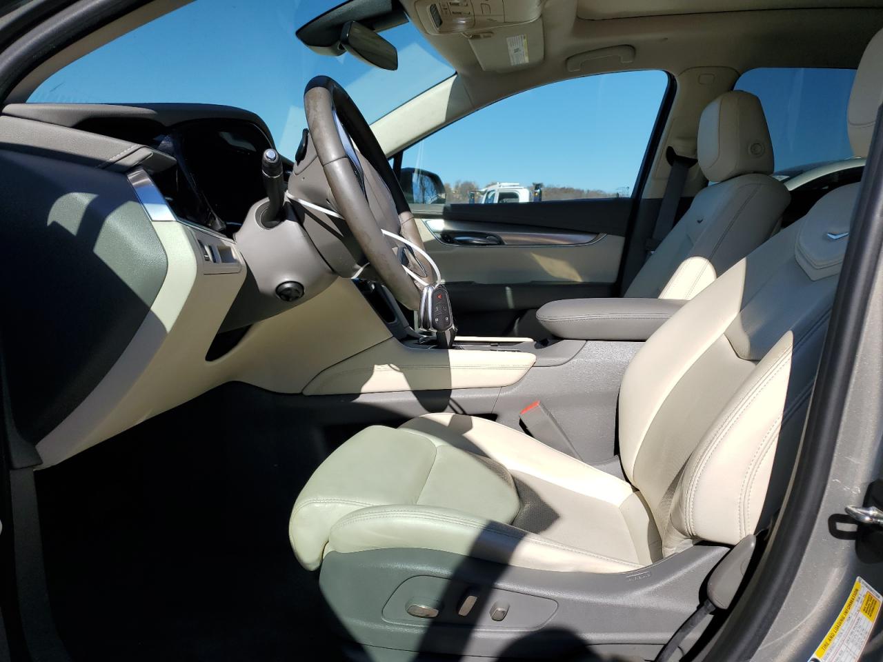 2017 CADILLAC XT5 PREMIU - 1GYKNERS9HZ273936 — photo 7