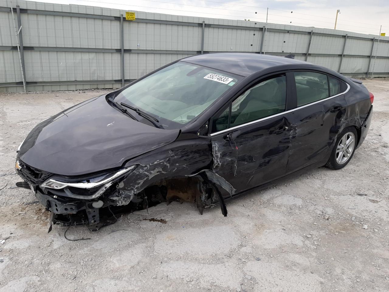 2017 CHEVROLET CRUZE LT - 1G1BE5SM3H7206724 — photo 1