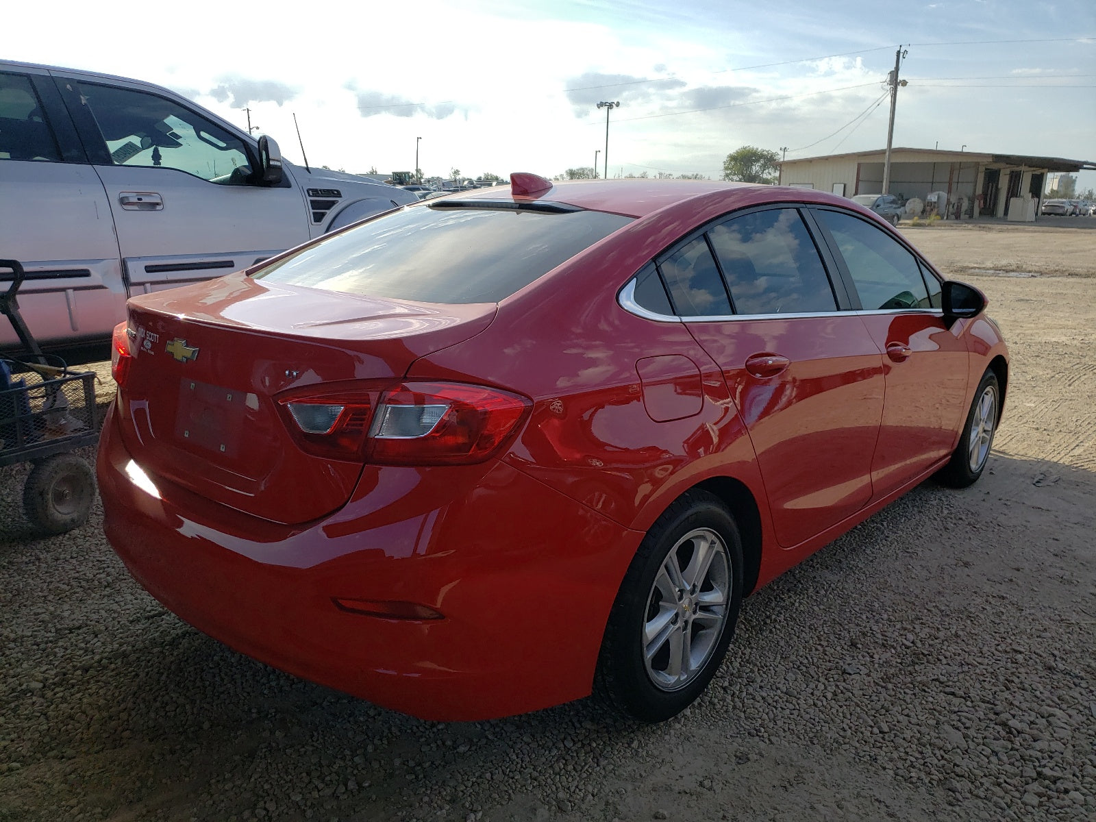 2017 CHEVROLET CRUZE LT - 1G1BE5SM3H7211972 — photo 4