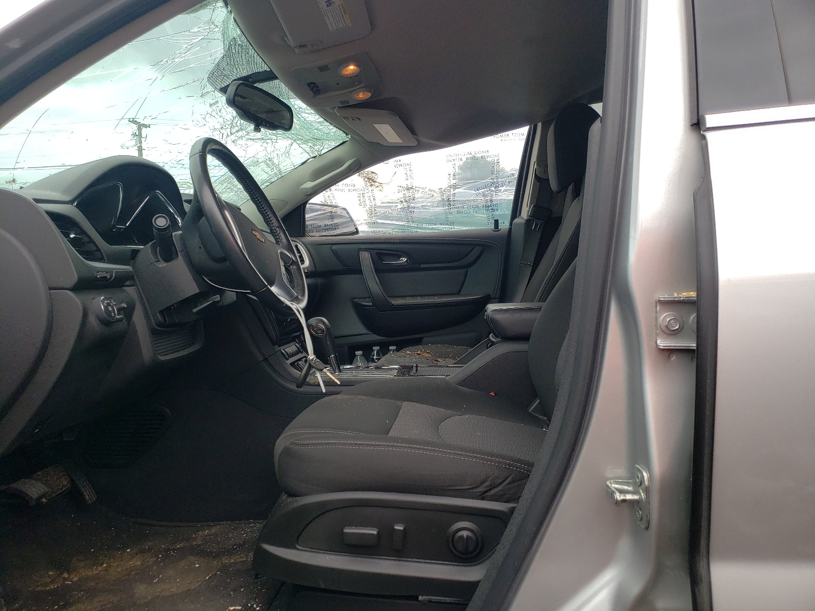 2017 CHEVROLET TRAVERSE L - 1GNKRGKD2HJ304547 — photo 5