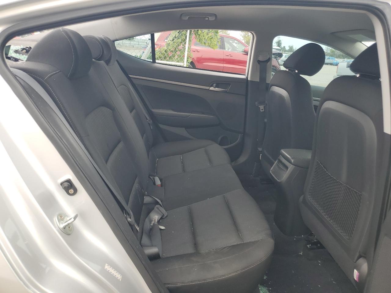 2017 HYUNDAI ELANTRA SE - KMHD74LF9HU331454 — photo 10