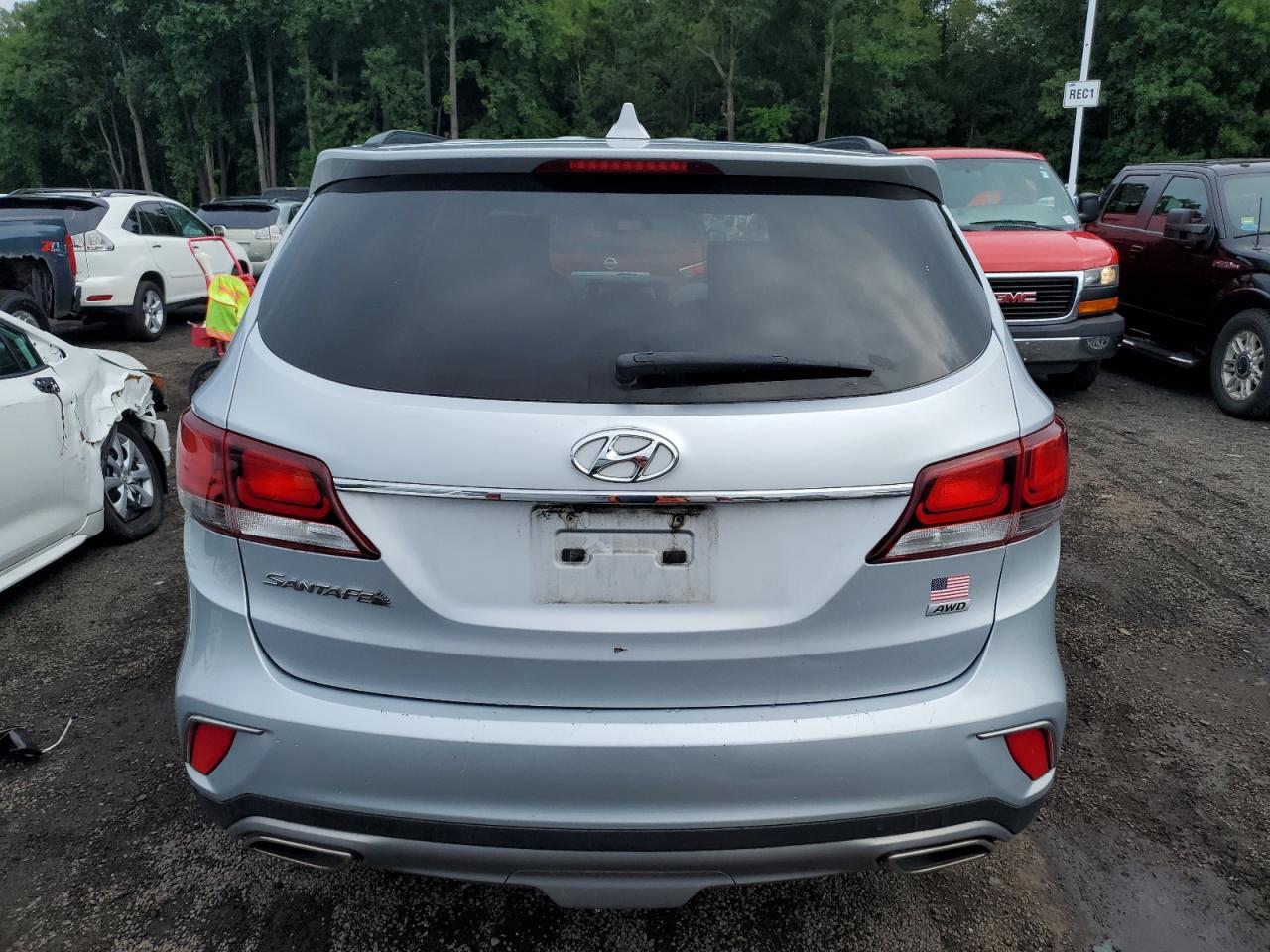 2017 HYUNDAI SANTA FE S - KM8SMDHFXHU191908 — photo 5