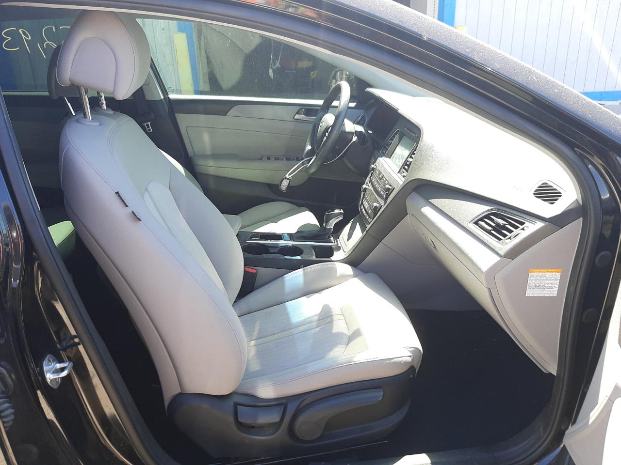 2017 HYUNDAI SONATA HYB - KMHE24L37HA062400 — photo 5