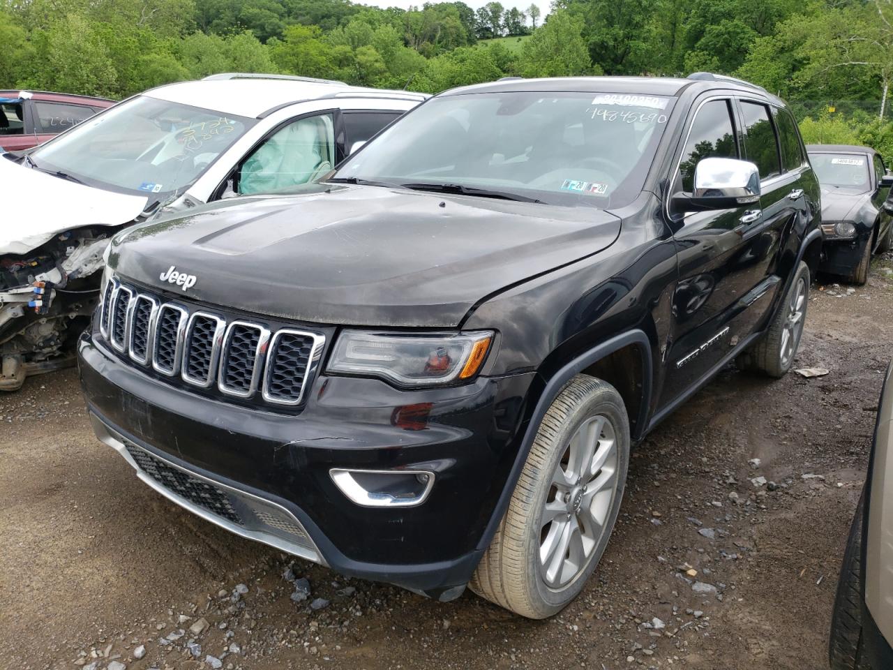 2017 JEEP GRAND CHER - 1C4RJFBG1FC699471 — photo 2