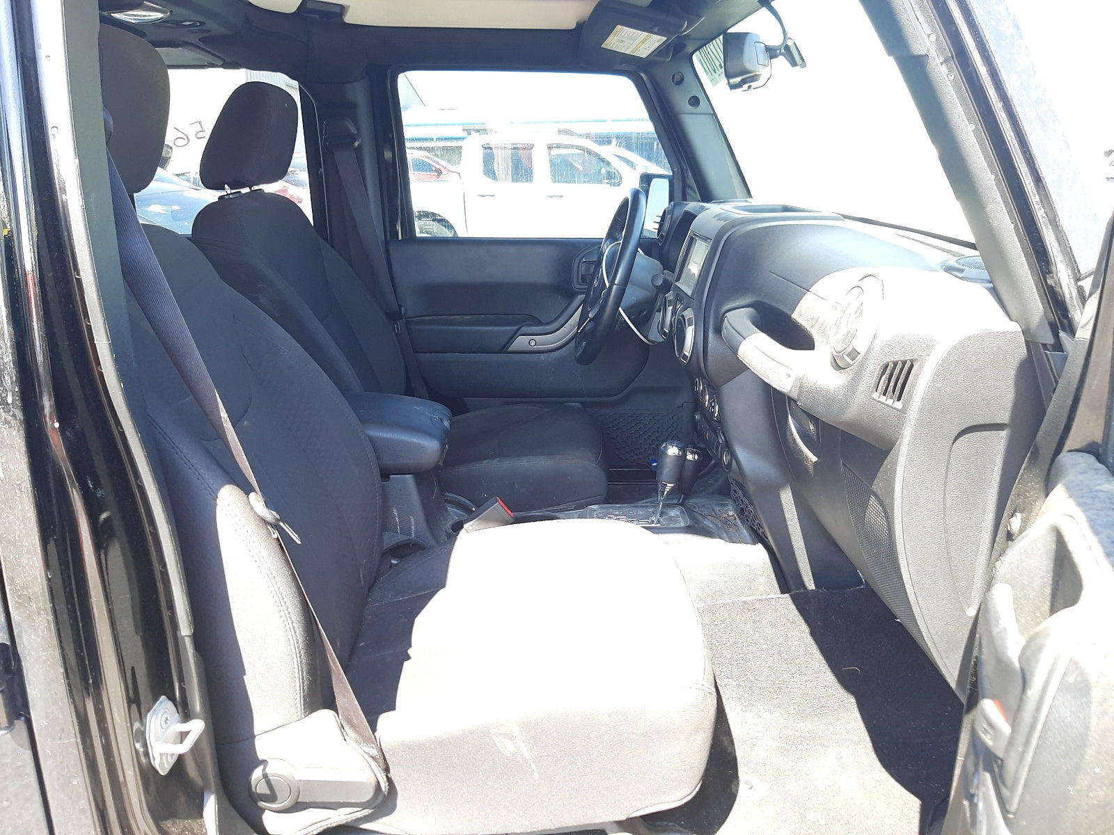 2017 JEEP WRANGLER U - 1C4BJWDG7HL730563 — photo 5