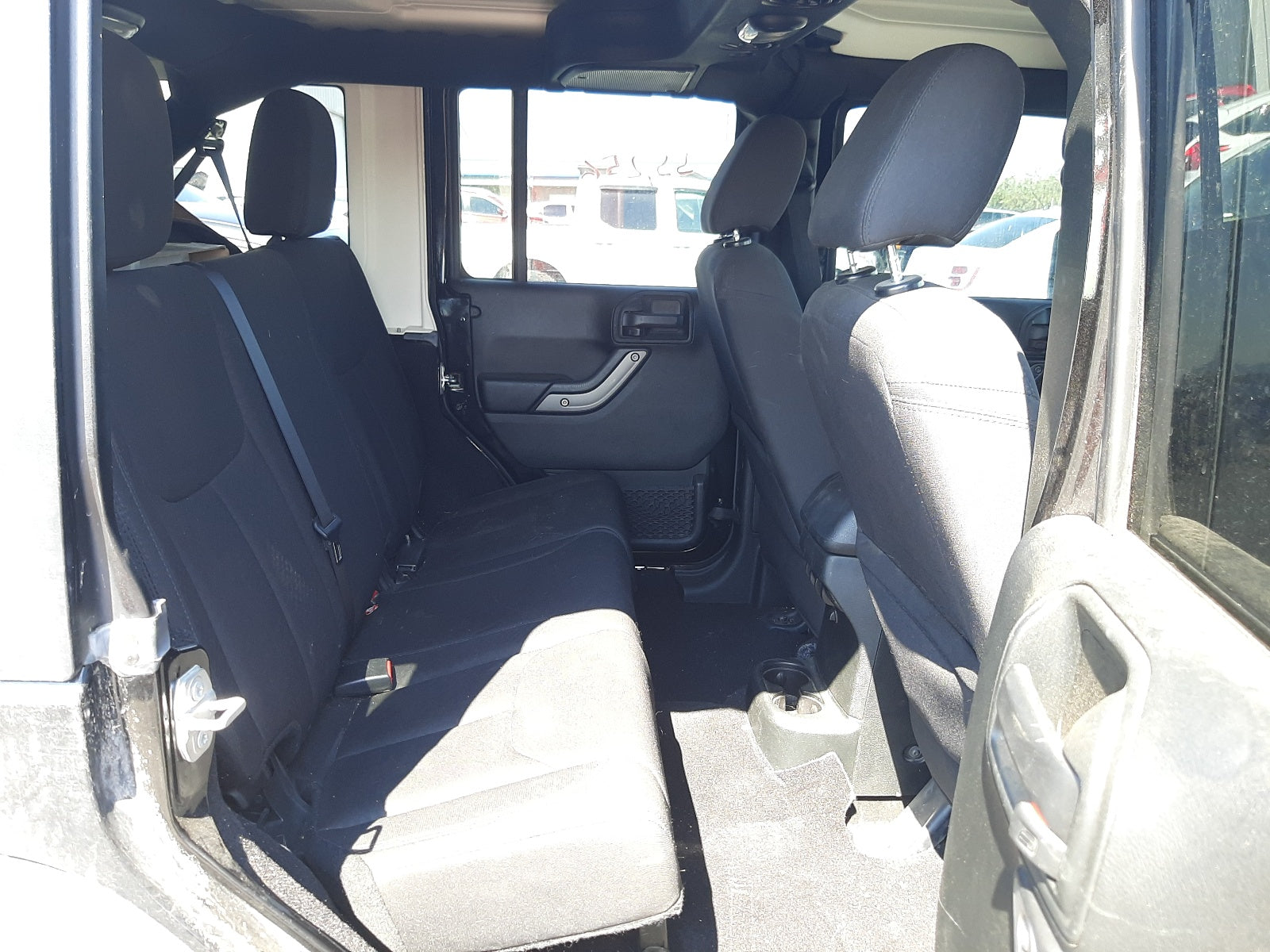 2017 JEEP WRANGLER U - 1C4BJWDG7HL730563 — photo 6