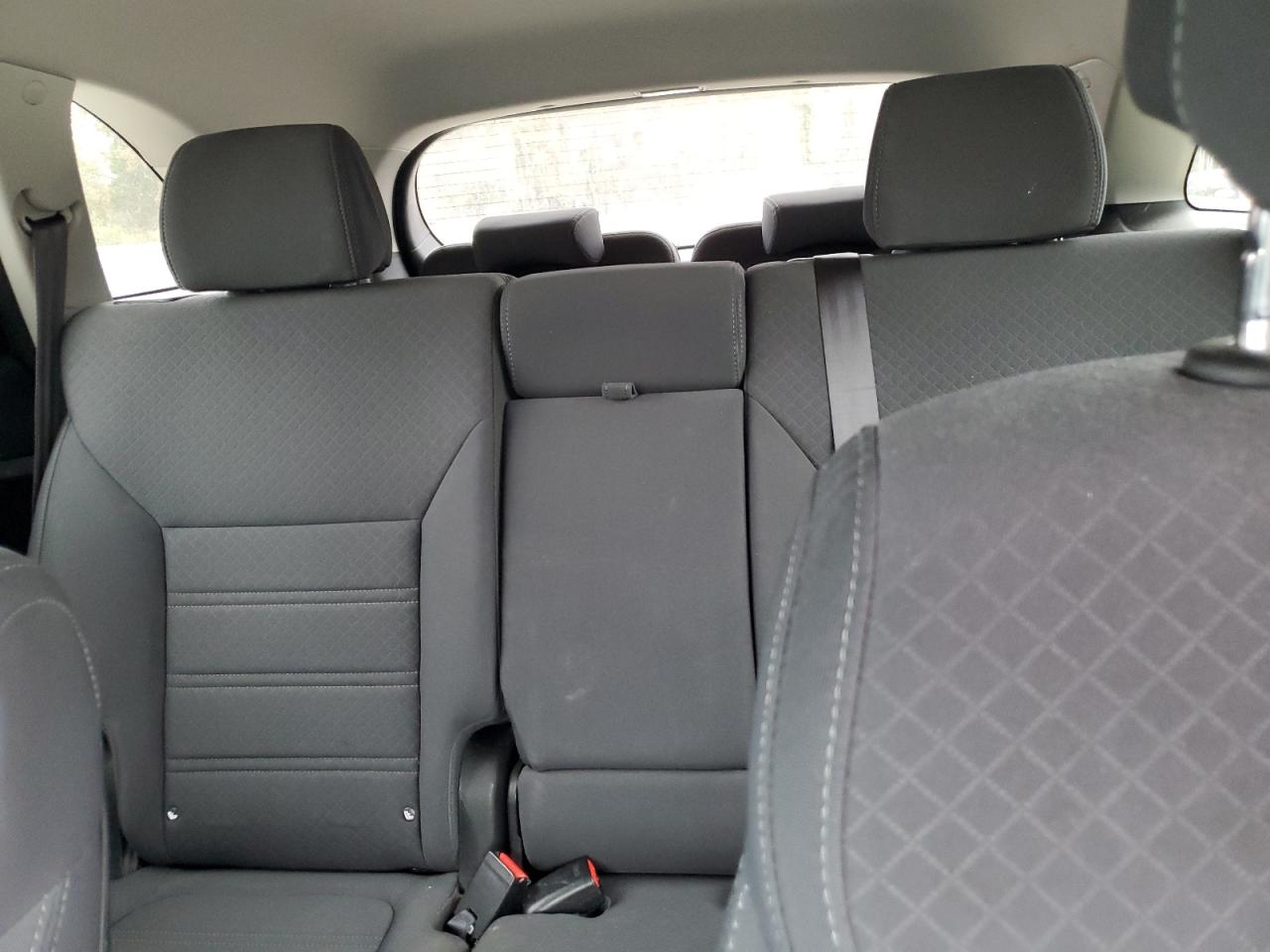 2017 KIA SORENTO LX - 5XYPG4A5XHG224605 — photo 10