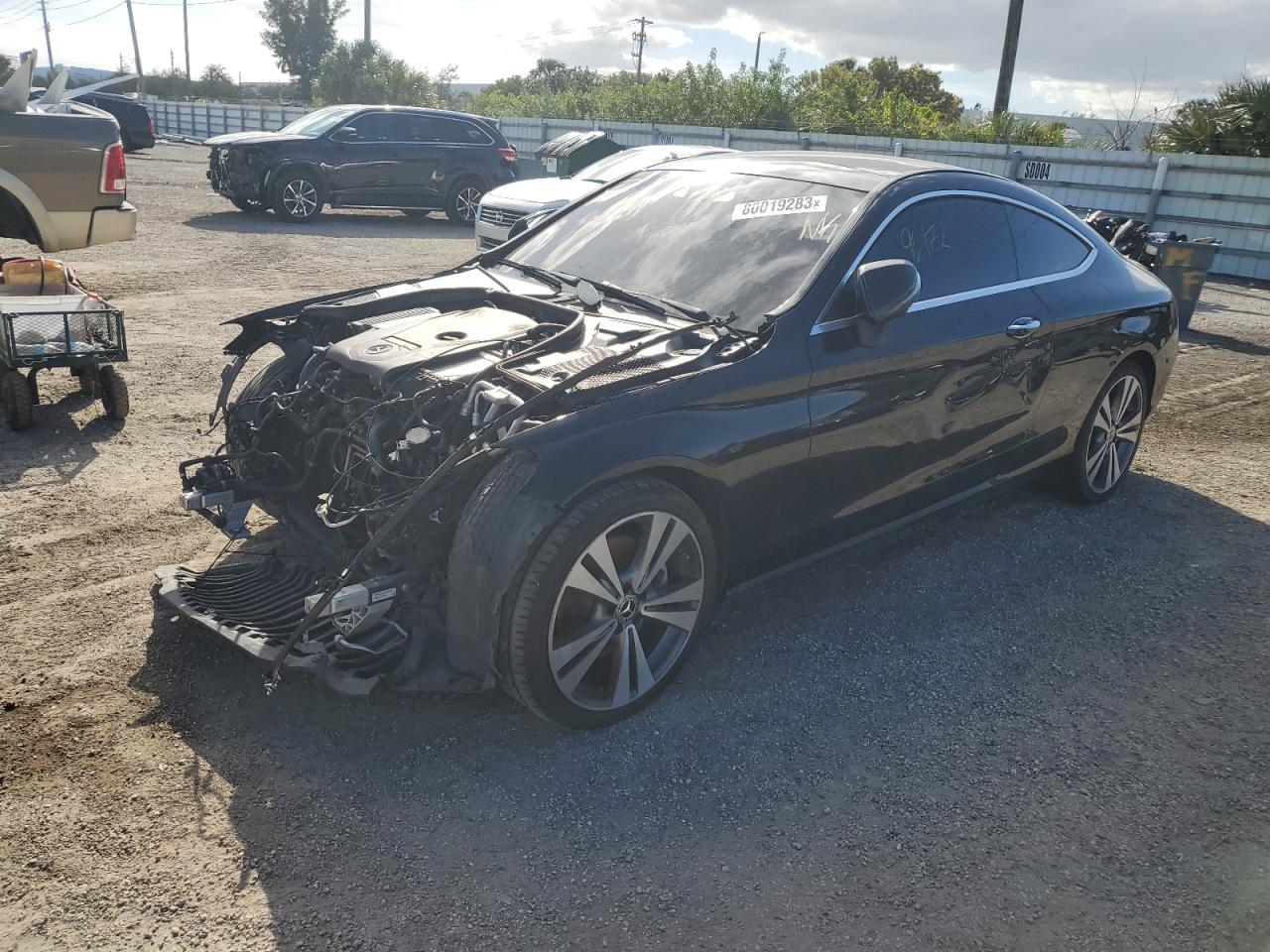 2017 MERCEDES-BENZ C 300 - WDDWJ4JB4HF510493 — photo 1
