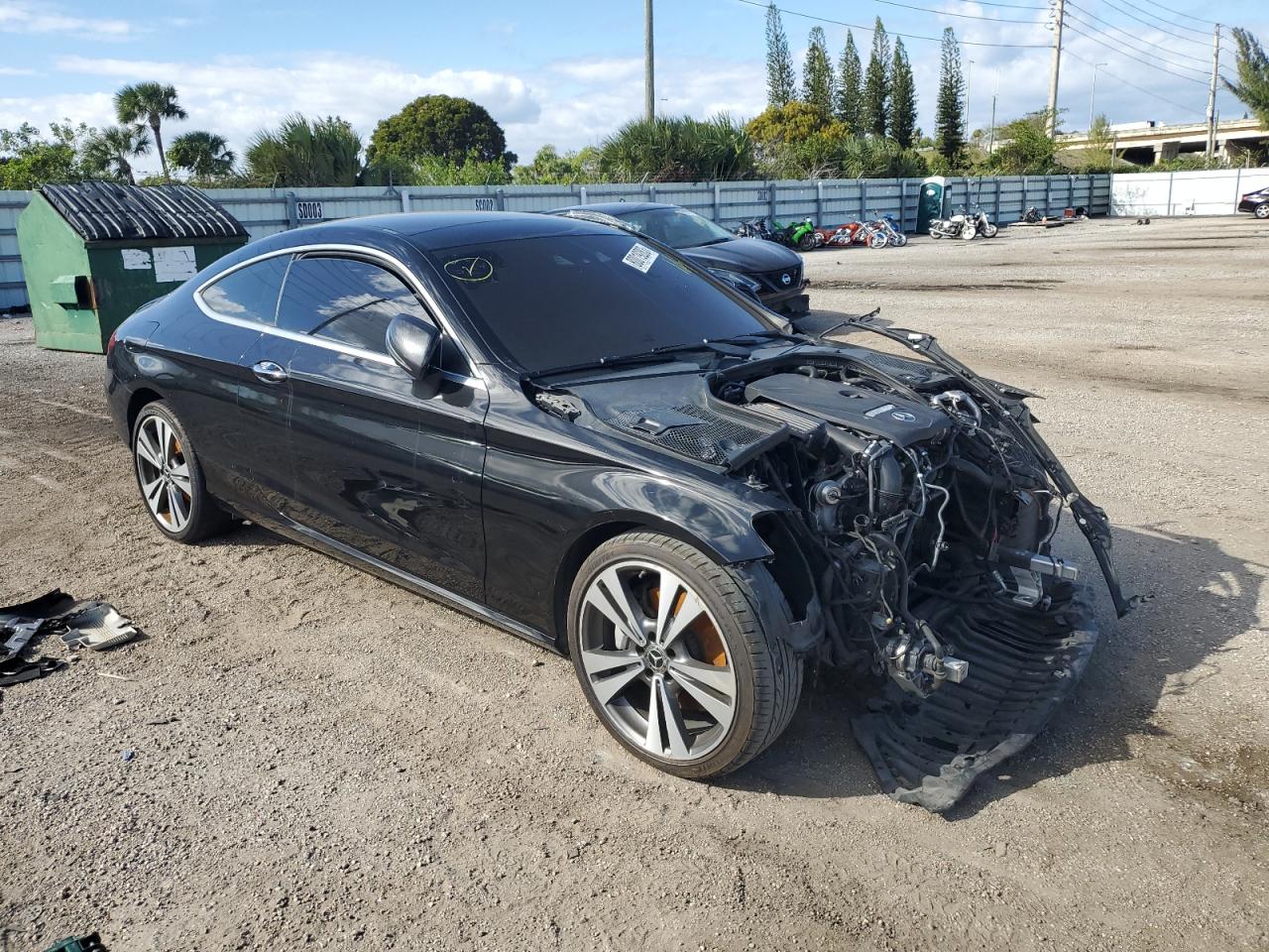 2017 MERCEDES-BENZ C 300 - WDDWJ4JB4HF510493 — photo 4