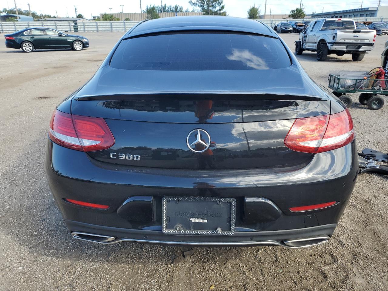 2017 MERCEDES-BENZ C 300 - WDDWJ4JB4HF510493 — photo 6