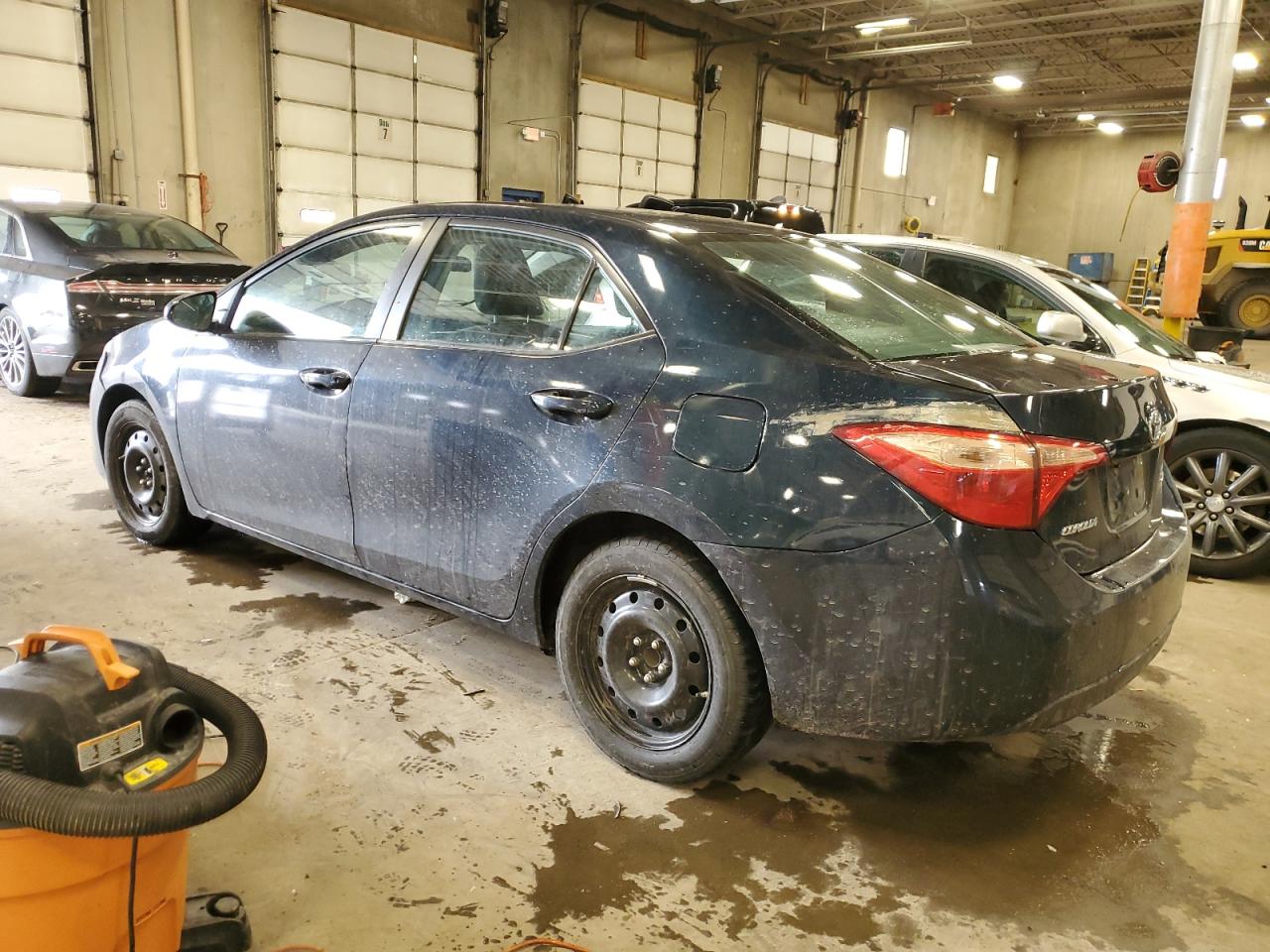 2017 TOYOTA COROLLA L - 2T1BURHE9HC875824 — photo 2