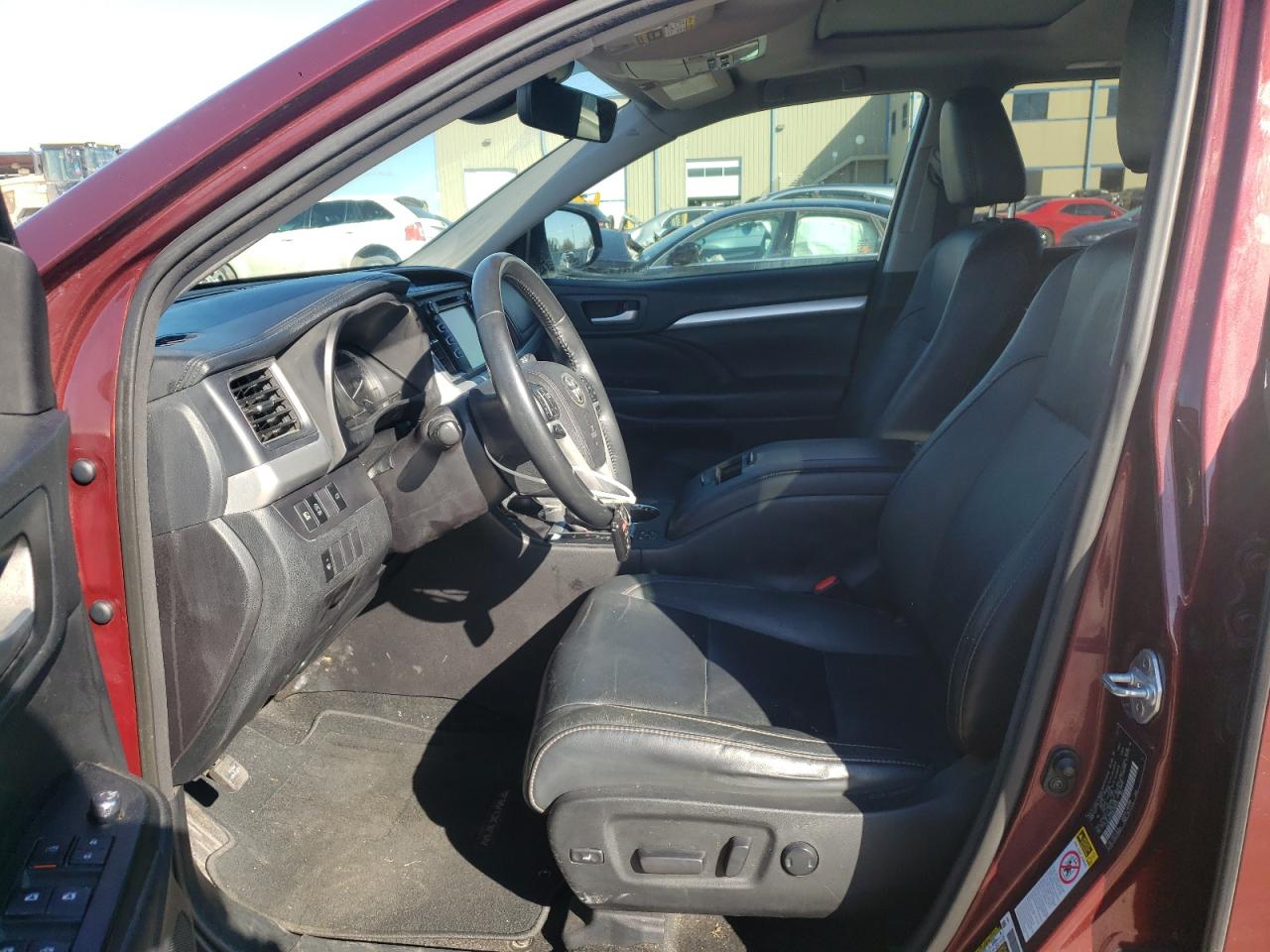 2017 TOYOTA HIGHLANDER - 5TDKZRFH5HS198504 — photo 7