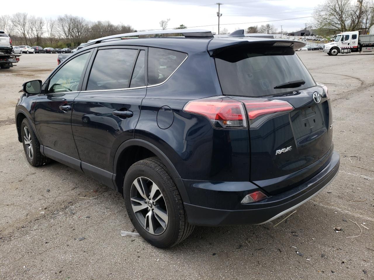 2017 TOYOTA RAV4 XLE - JTMWFREV1HJ131851 — photo 3