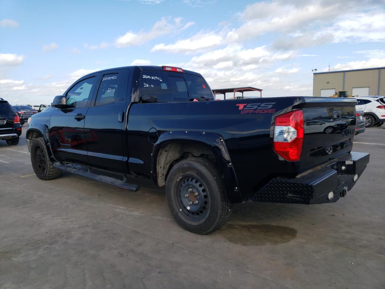 2017 TOYOTA TUNDRA DOU - 5TFRM5F10HX112051 — photo 2