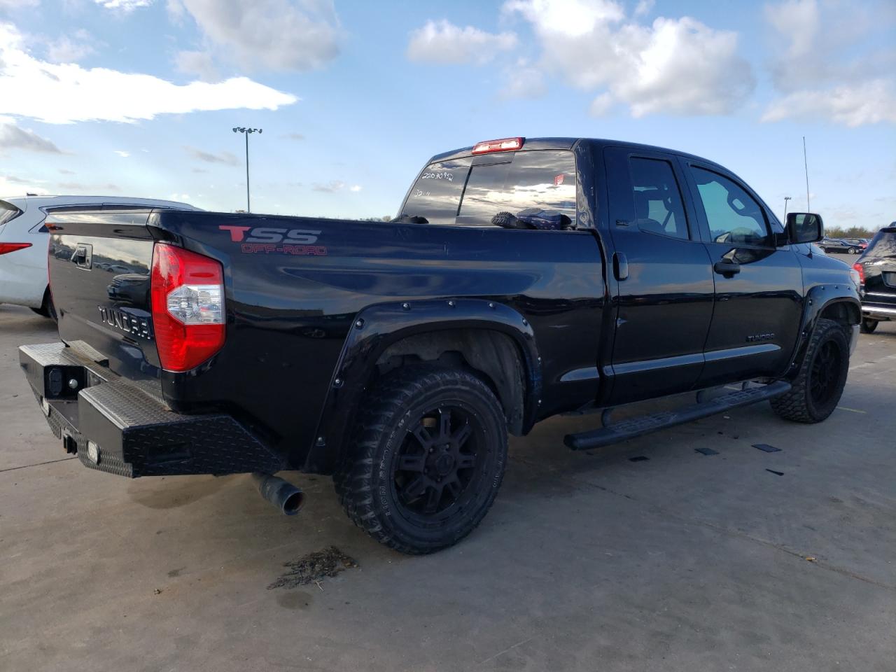 2017 TOYOTA TUNDRA DOU - 5TFRM5F10HX112051 — photo 3