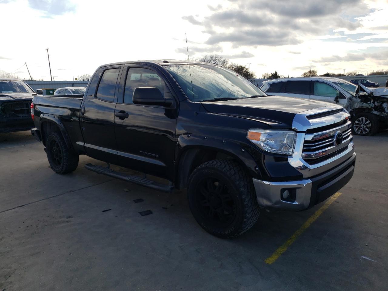 2017 TOYOTA TUNDRA DOU - 5TFRM5F10HX112051 — photo 4