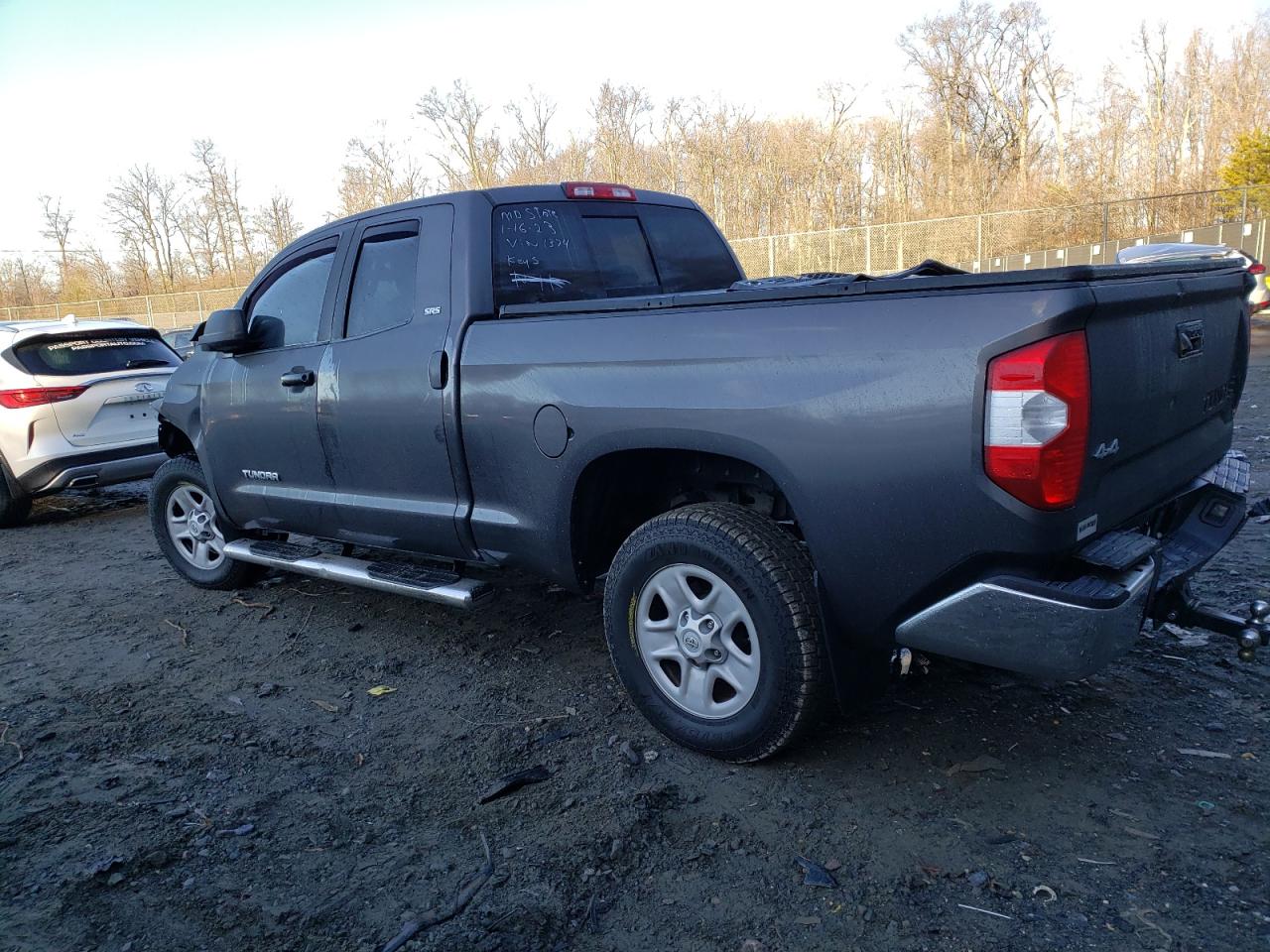 2017 TOYOTA TUNDRA DOU - 5TFUM5F11HX071374 — photo 2