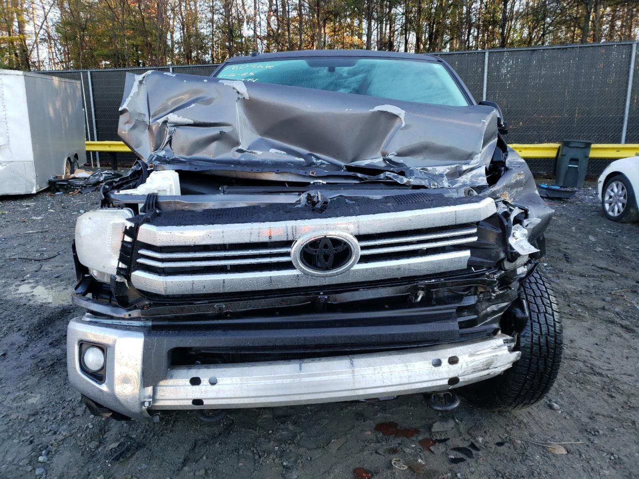 2017 TOYOTA TUNDRA DOU - 5TFUM5F11HX071374 — photo 5