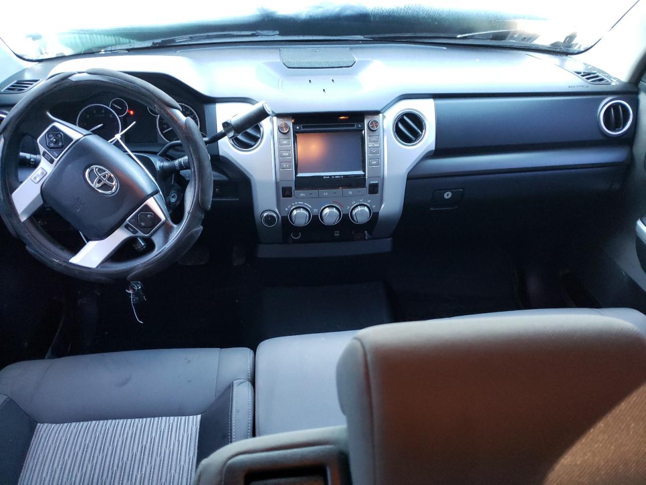 2017 TOYOTA TUNDRA DOU - 5TFUM5F11HX071374 — photo 8