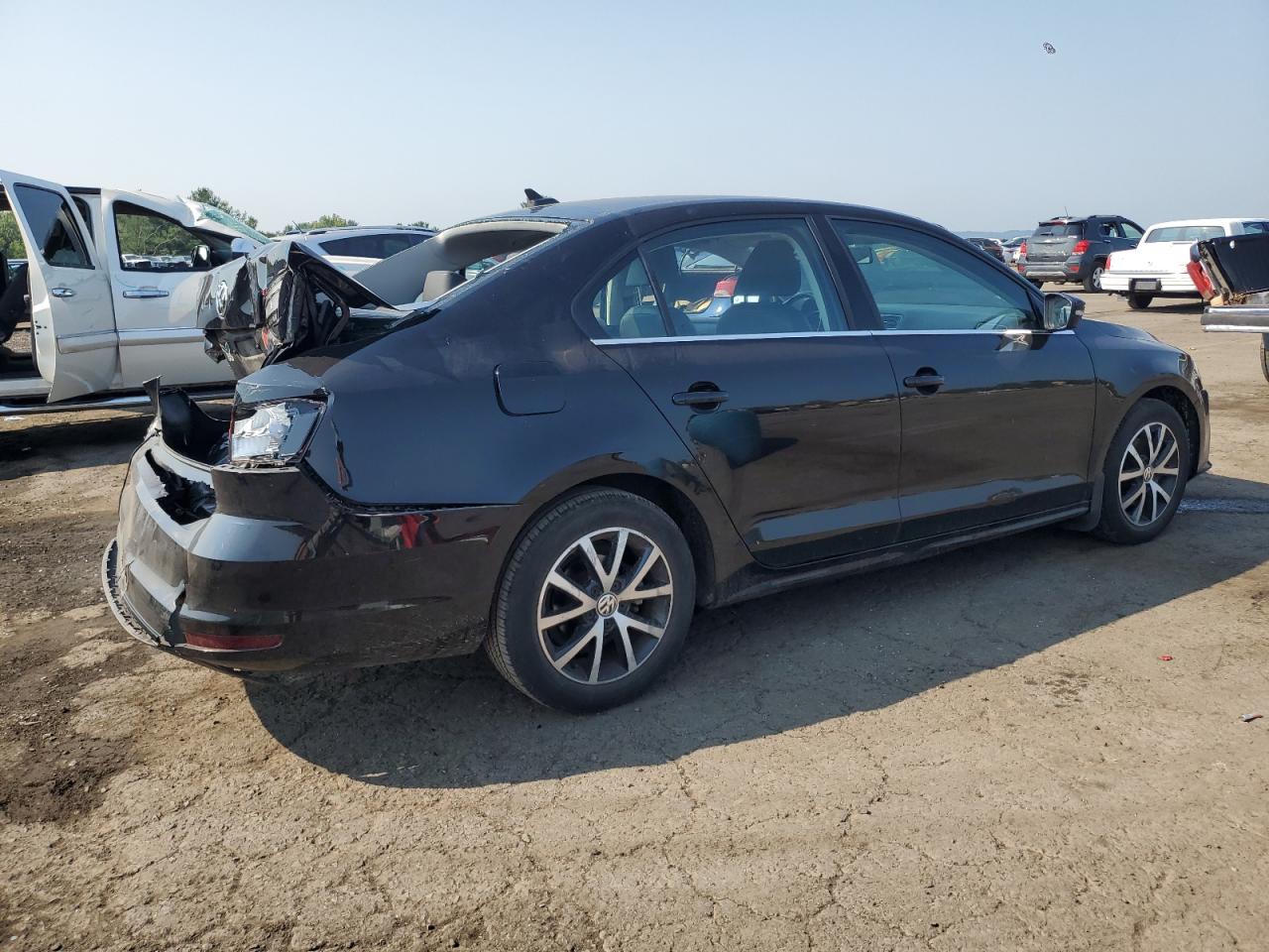 2017 VOLKSWAGEN JETTA SE - 3VWDB7AJ2HM237767 — photo 3