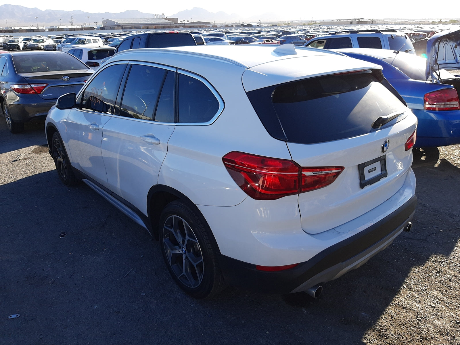 2018 BMW X1 SDRIVE2 - WBXHU7C32J5H42299 — photo 3
