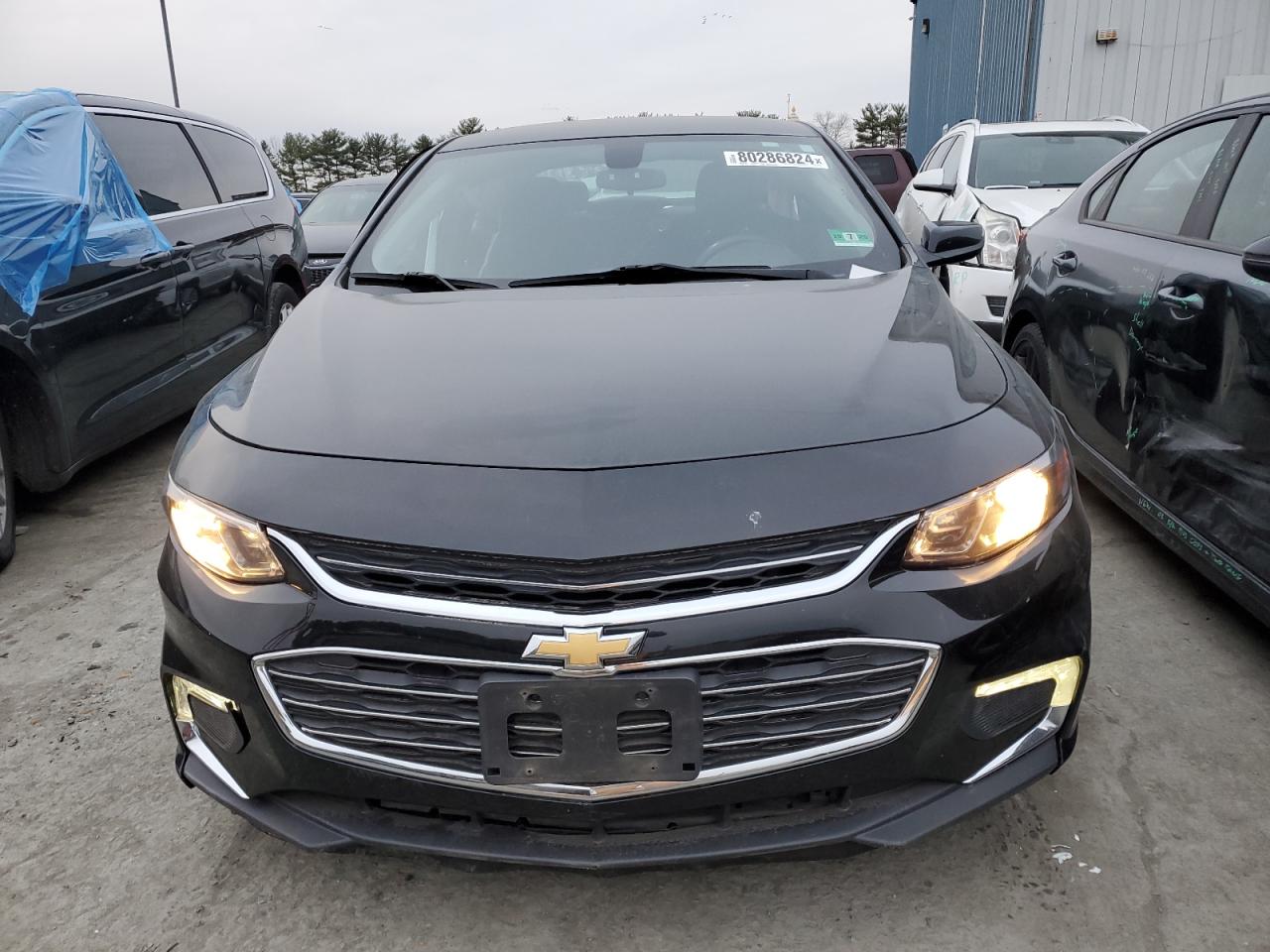 2018 CHEVROLET MALIBU LT - 1G1ZD5ST5JF247795 — photo 5