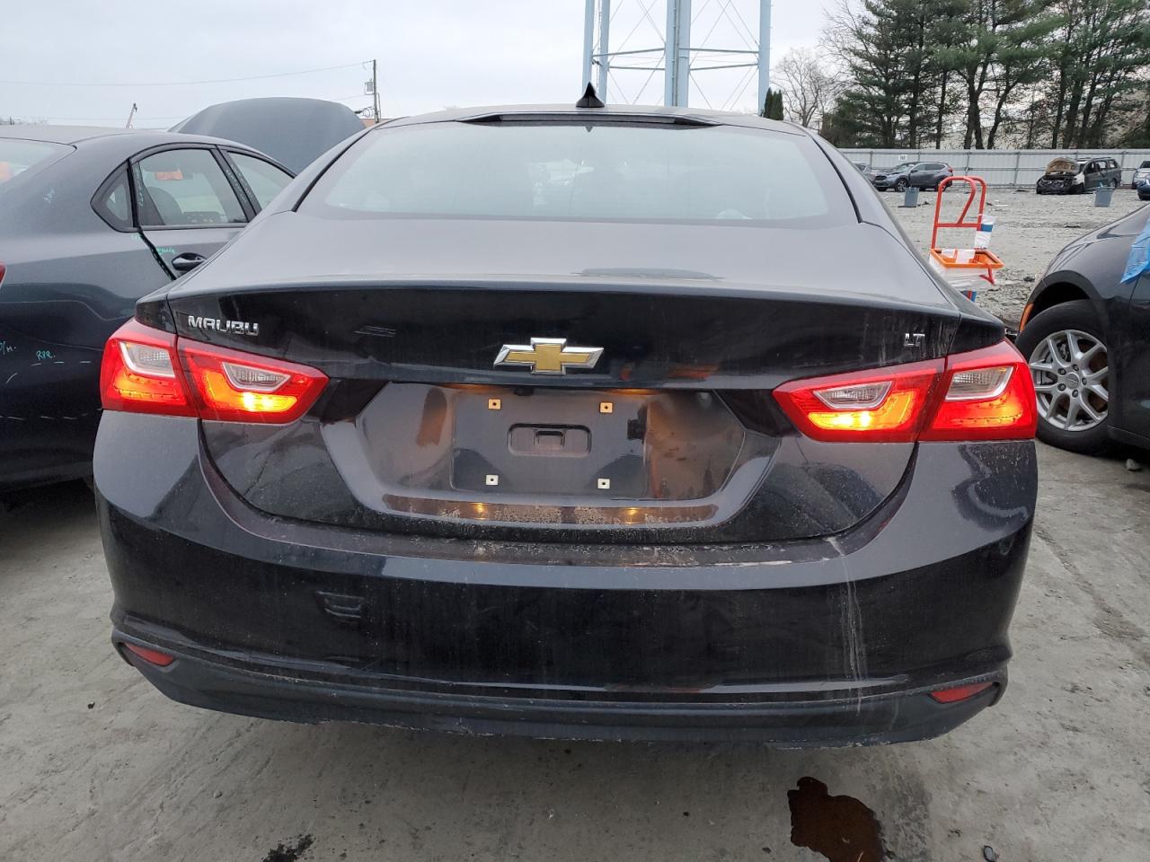2018 CHEVROLET MALIBU LT - 1G1ZD5ST5JF247795 — photo 6