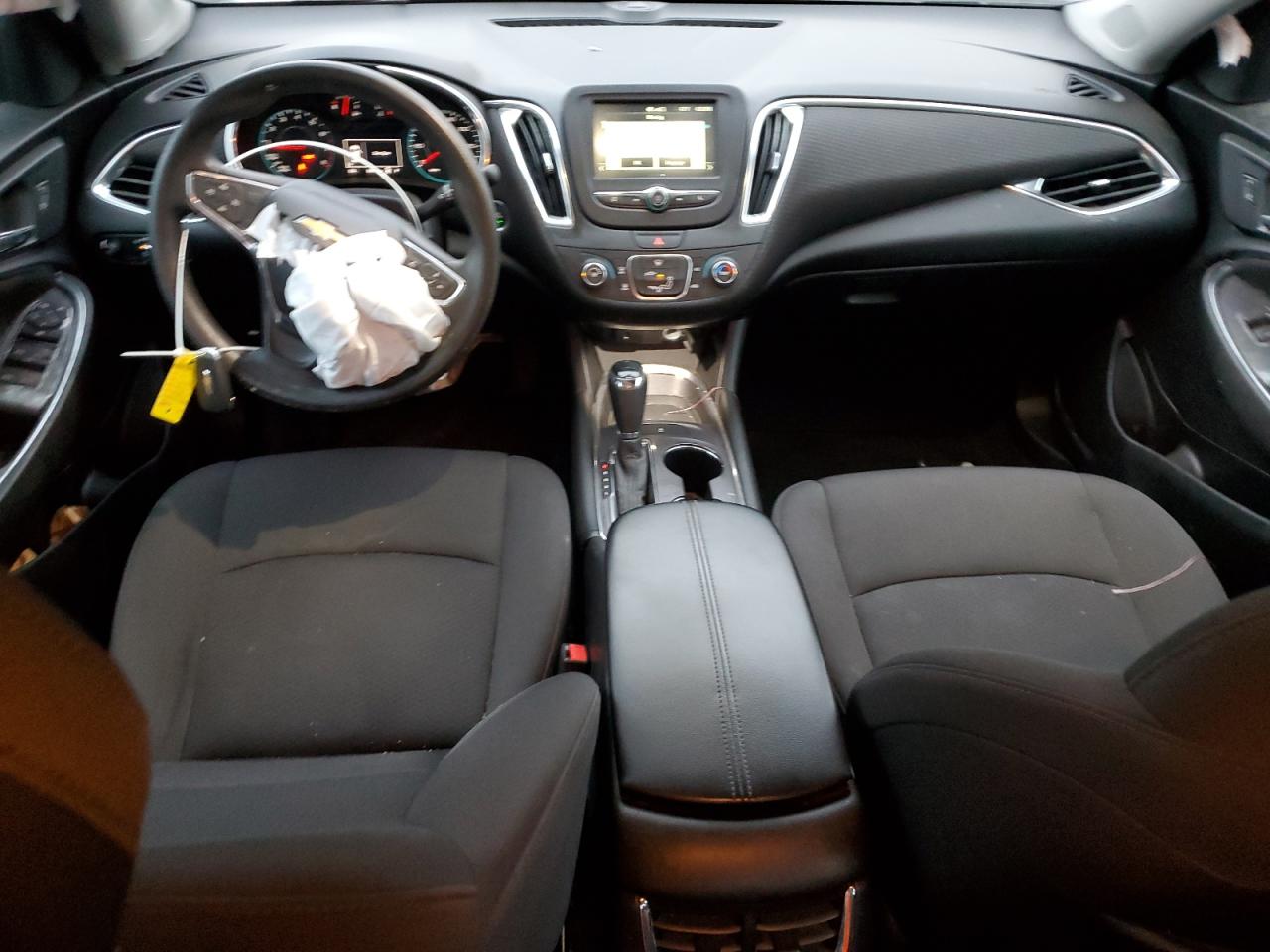 2018 CHEVROLET MALIBU LT - 1G1ZD5ST5JF247795 — photo 8
