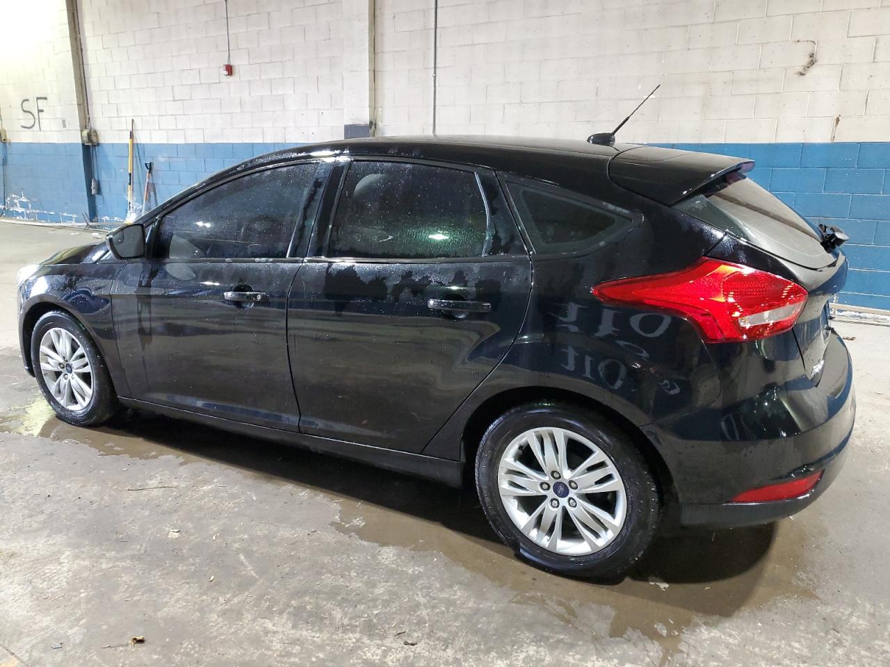 2018 FORD FOCUS SE - 1FADP3K27JL255392 — photo 2