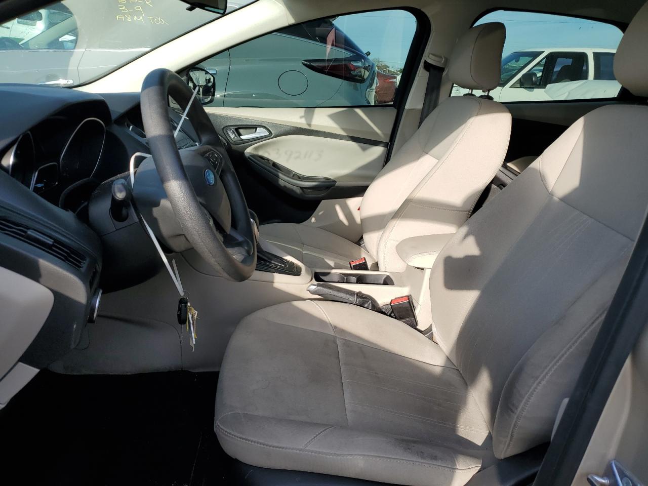 2018 FORD FOCUS SE - 1FADP3K29JL256348 — photo 7