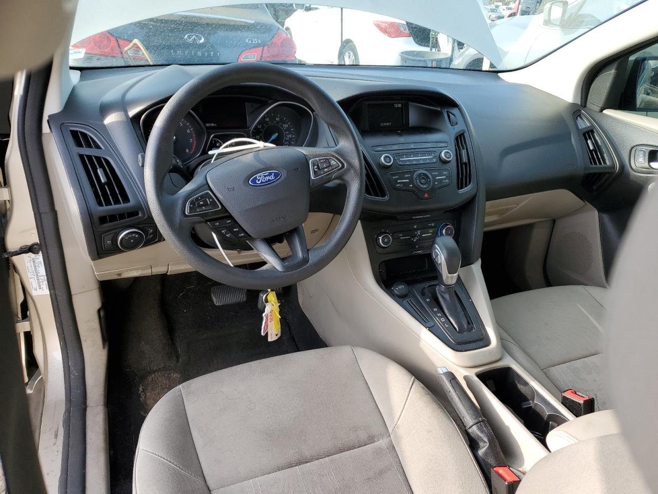 2018 FORD FOCUS SE - 1FADP3K29JL256348 — photo 8