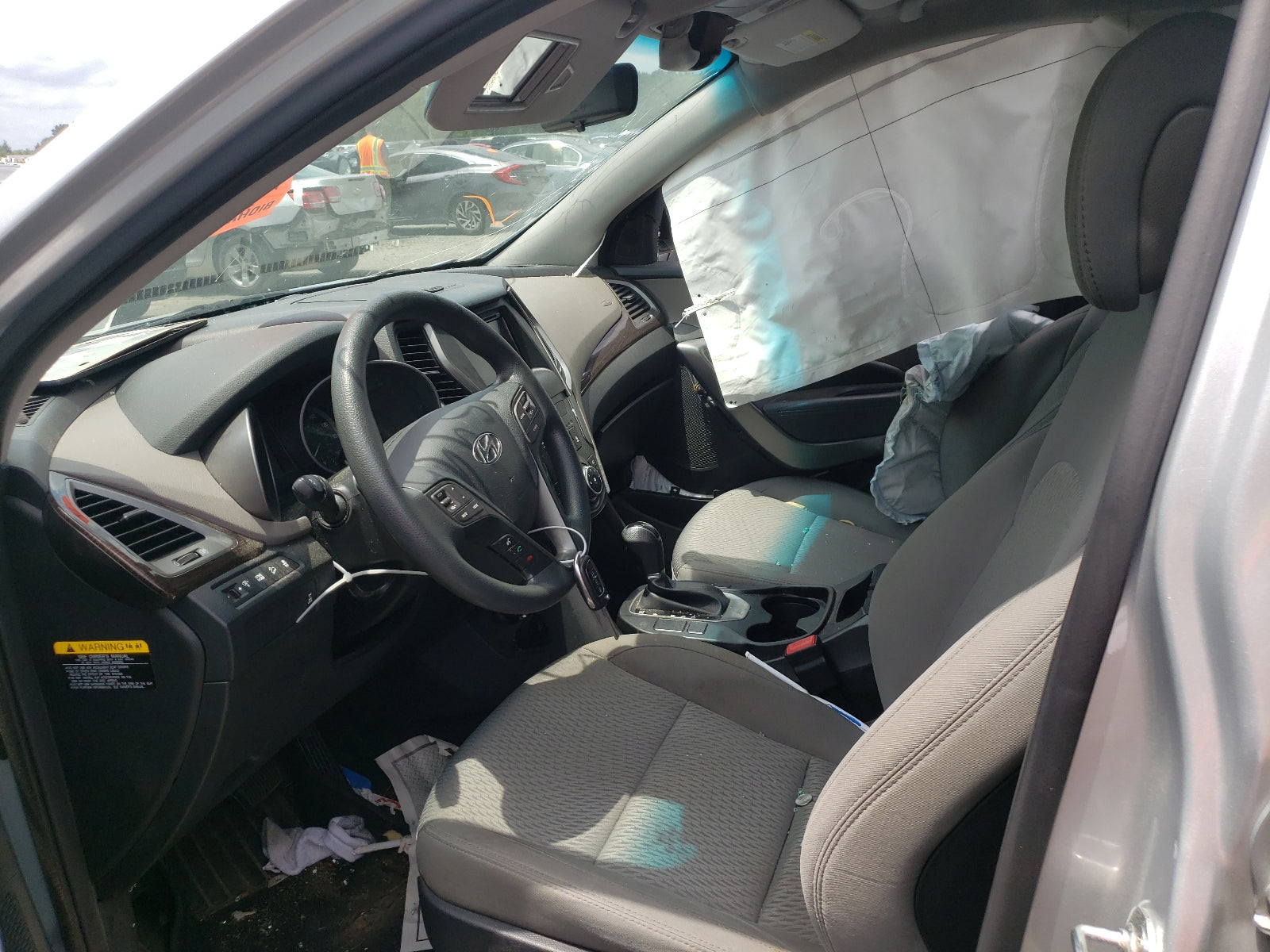 2018 HYUNDAI SANTA FE S - 5XYZTDLBXJG545993 — photo 5