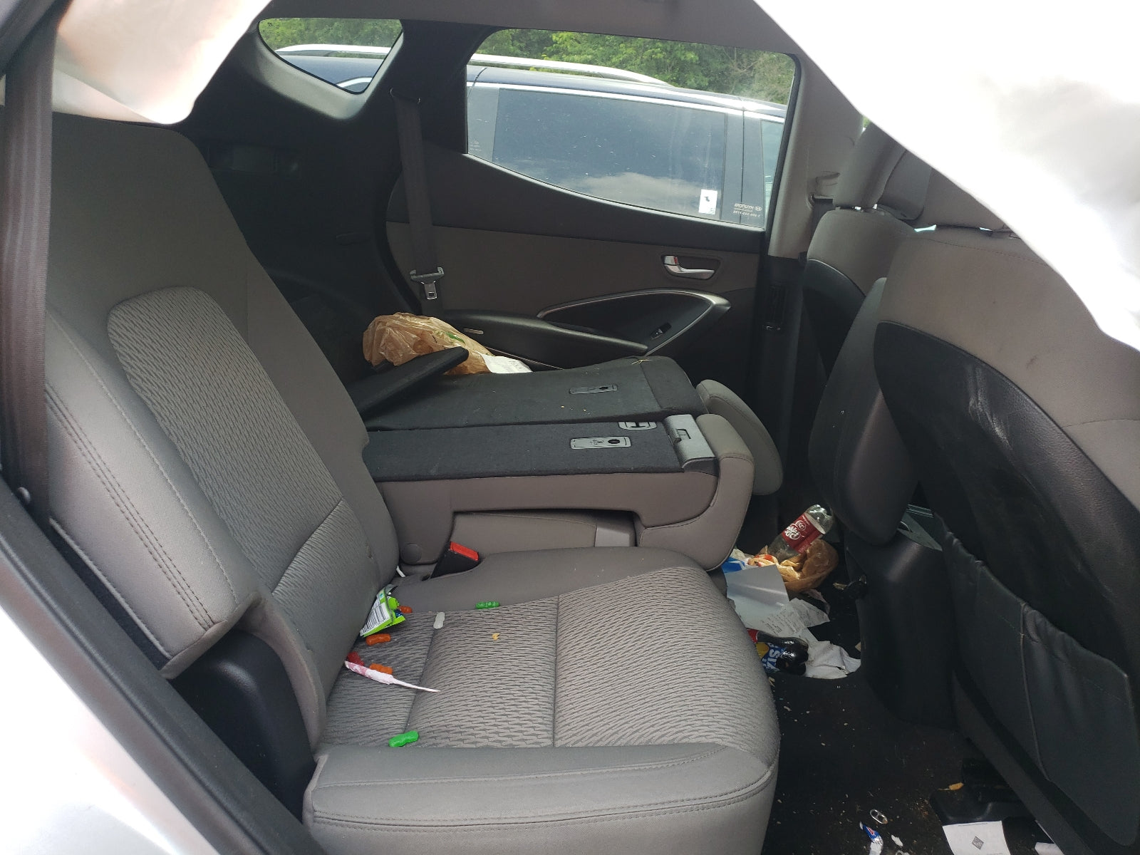 2018 HYUNDAI SANTA FE S - 5XYZTDLBXJG545993 — photo 6